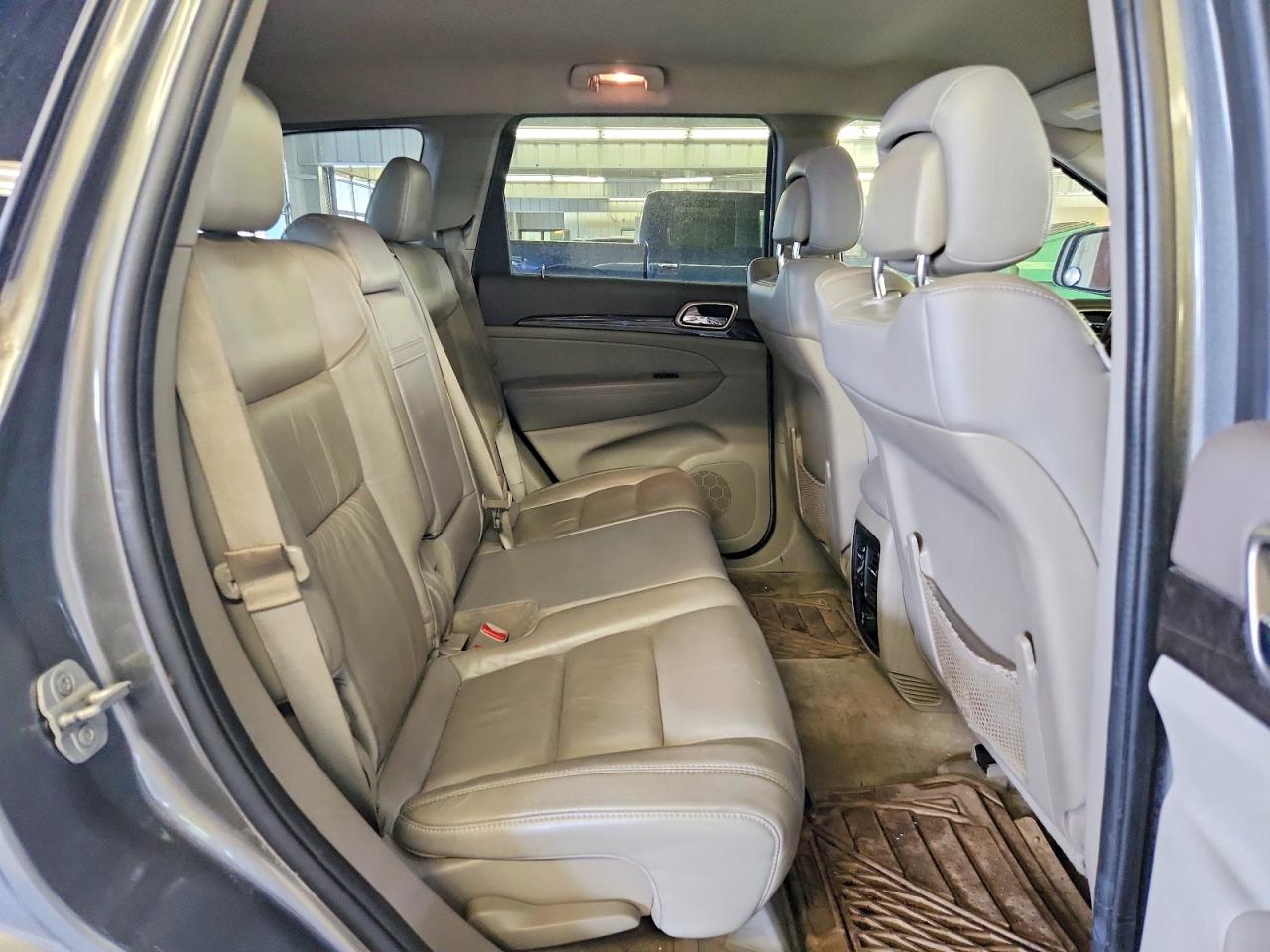 2011 JEEP GRAND CHEROKEE LAREDO photo 11