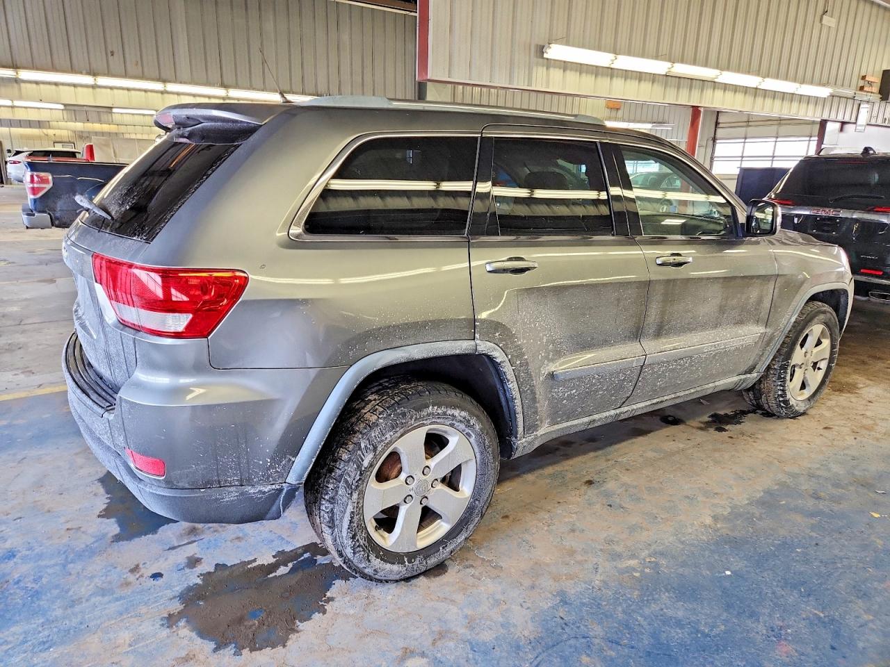 2011 JEEP GRAND CHEROKEE LAREDO photo 3