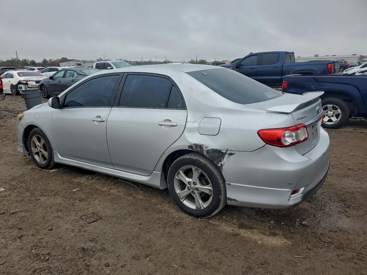 2013 TOYOTA COROLLA BASE photo 2