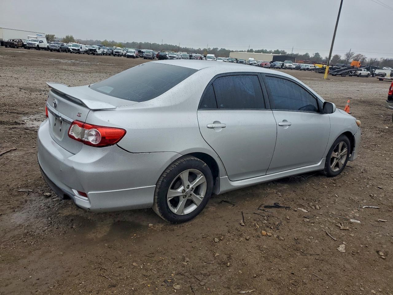 2013 TOYOTA COROLLA BASE photo 3