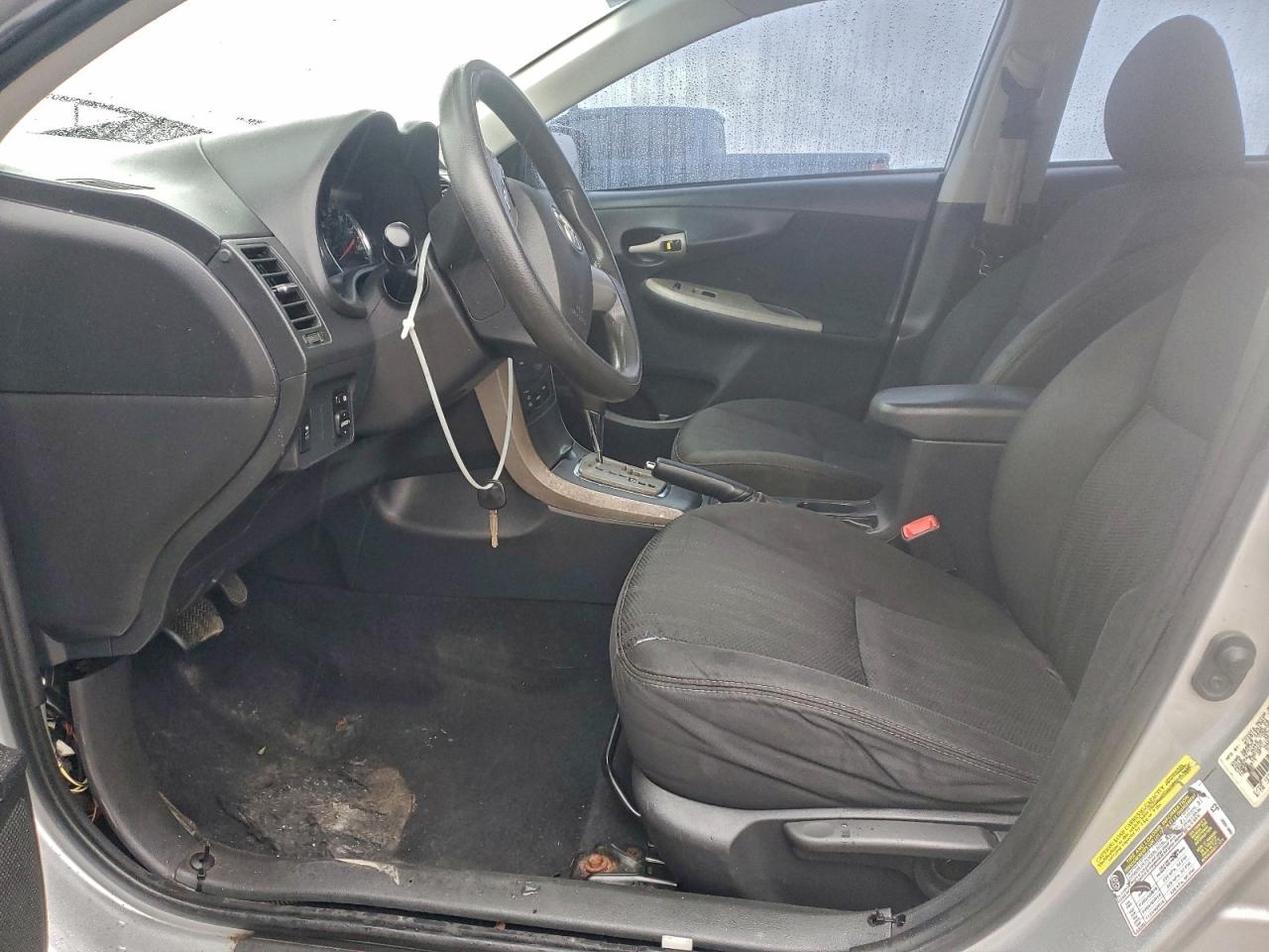 2013 TOYOTA COROLLA BASE photo 7