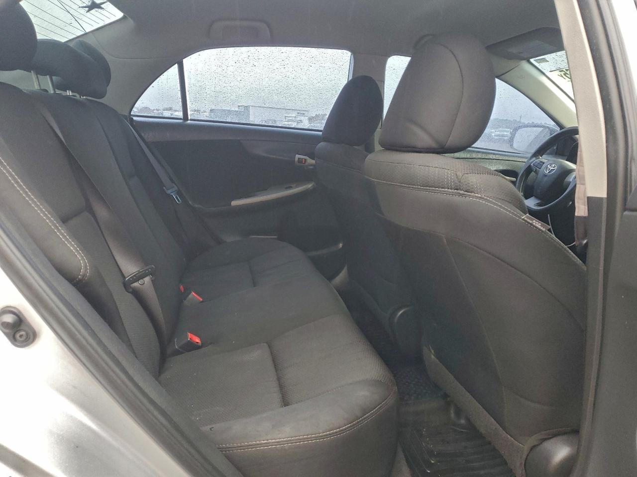 2013 TOYOTA COROLLA BASE photo 10