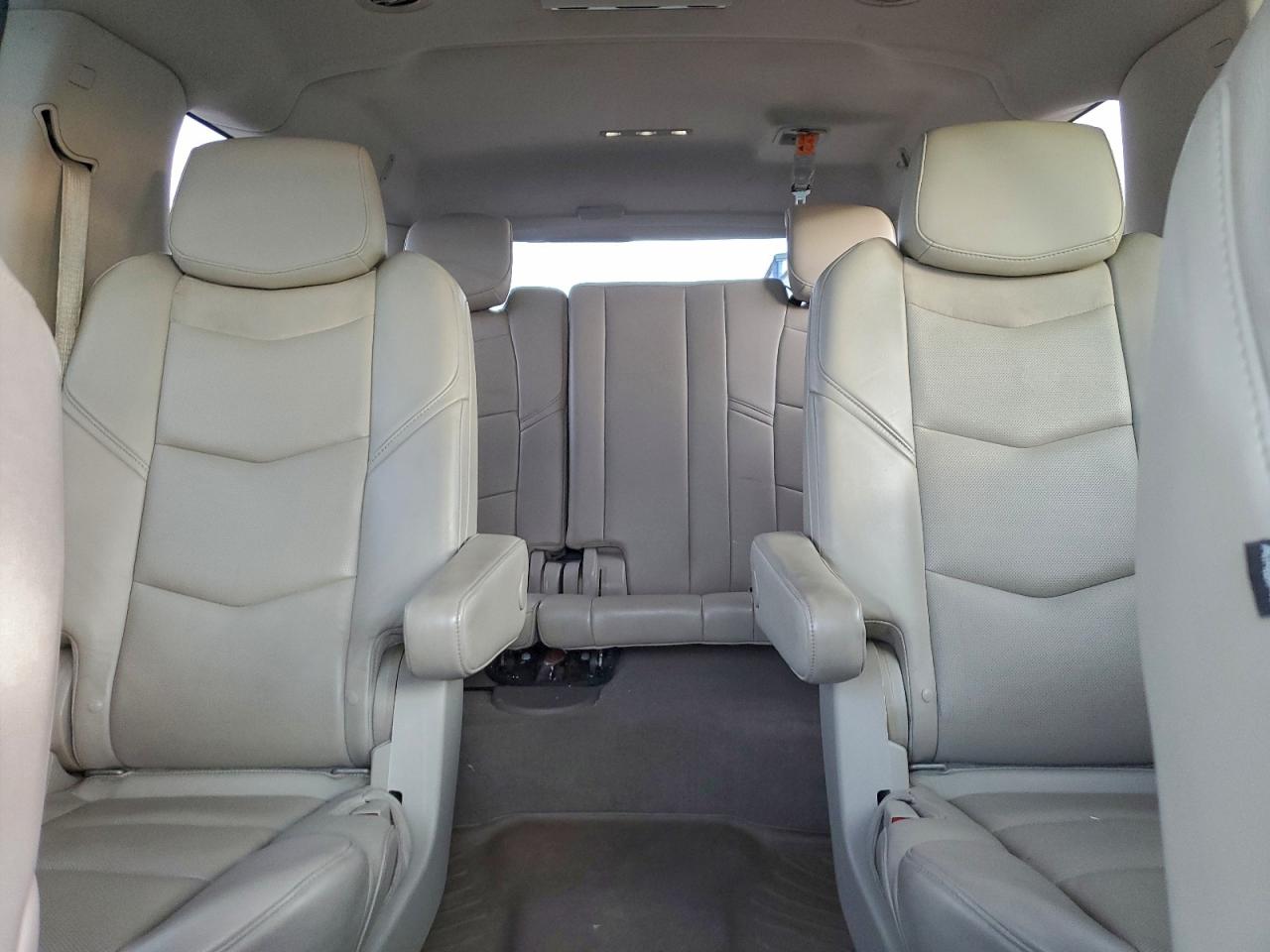 2015 CADILLAC ESCALADE ESV LUXURY photo 10