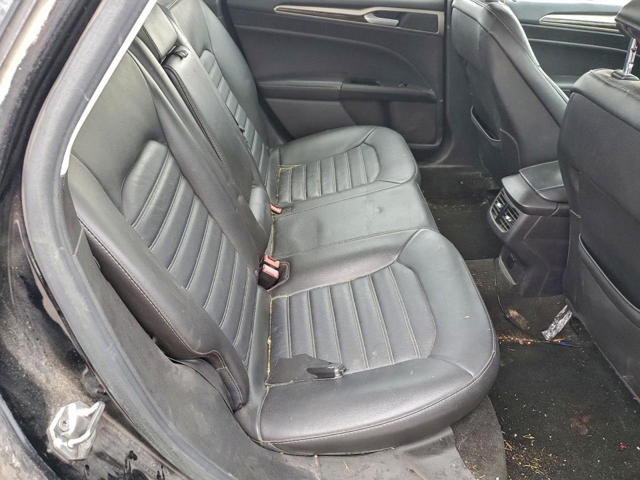 2016 FORD FUSION SE photo 10