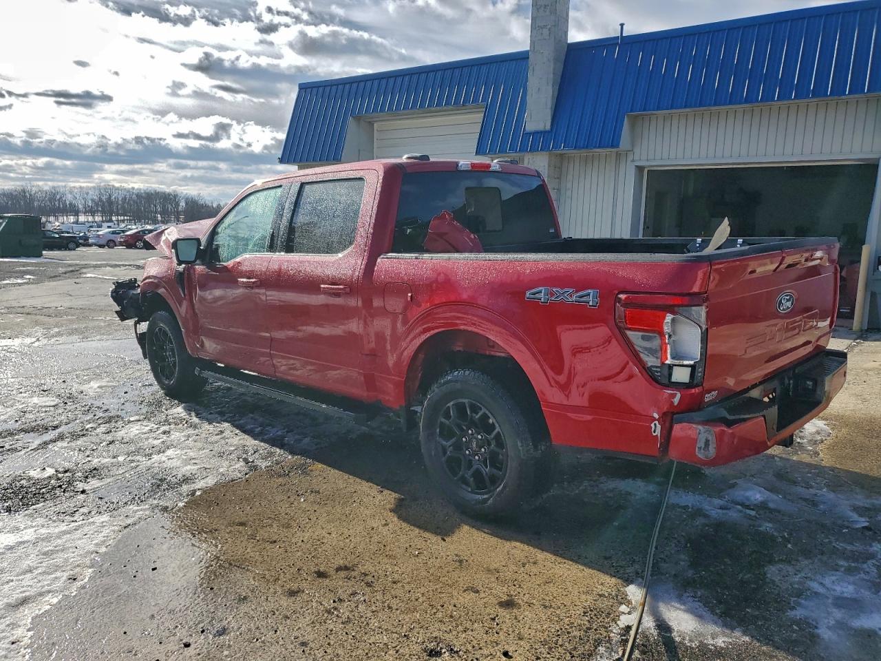 2024 FORD F150 XLT photo 2