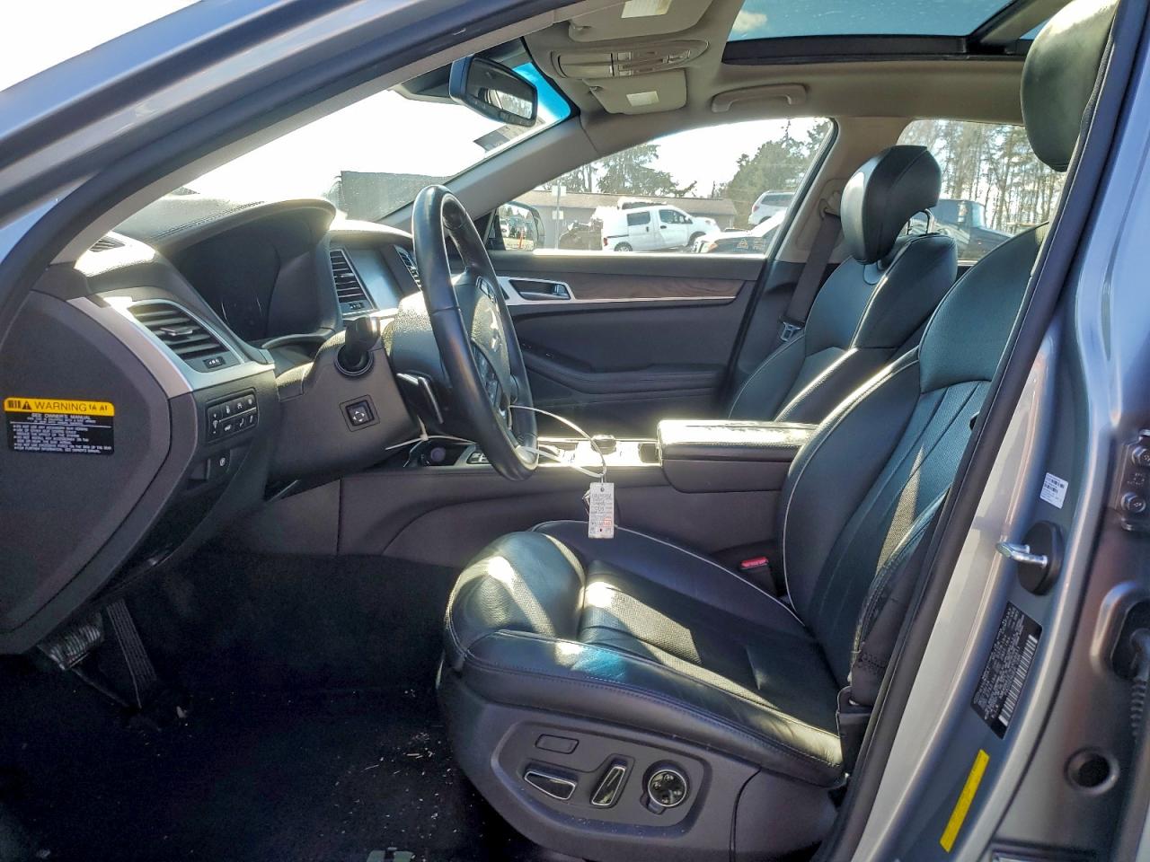 2015 HYUNDAI GENESIS 3.8L photo 7