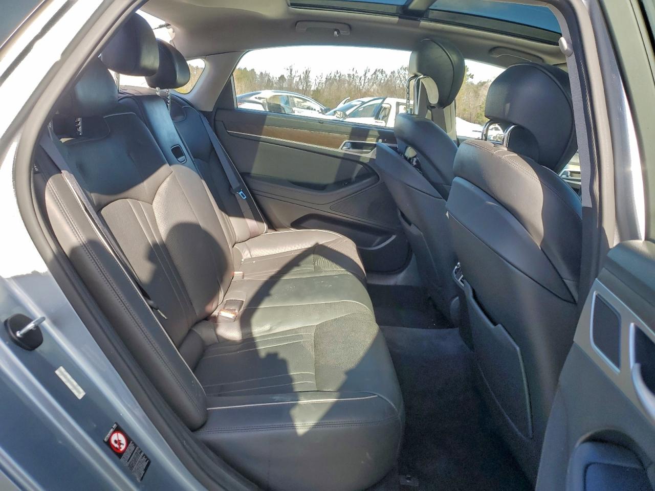 2015 HYUNDAI GENESIS 3.8L photo 10