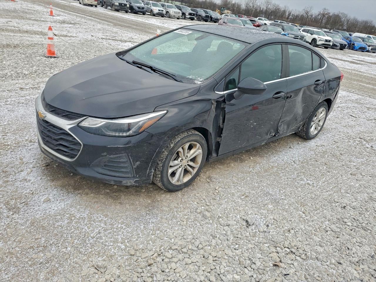 2019 CHEVROLET CRUZE LT — FRONT END damage — photo 1