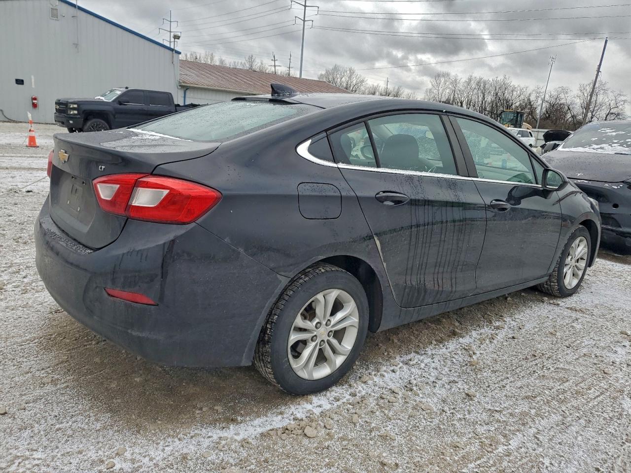 2019 CHEVROLET CRUZE LT photo 3