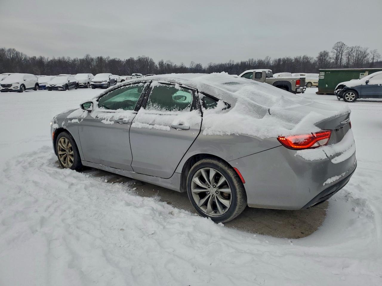 2015 CHRYSLER 200 S photo 2