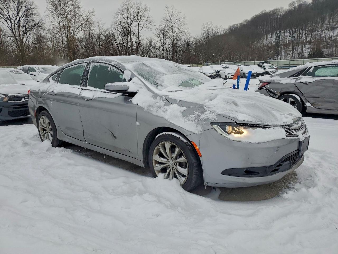 2015 CHRYSLER 200 S photo 4