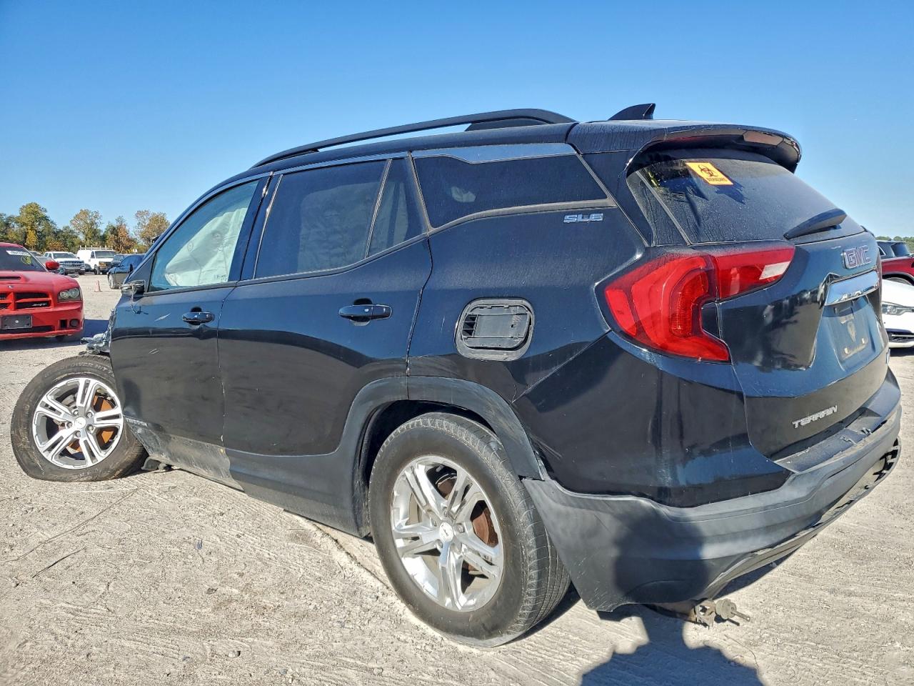 2018 GMC TERRAIN SLE photo 2