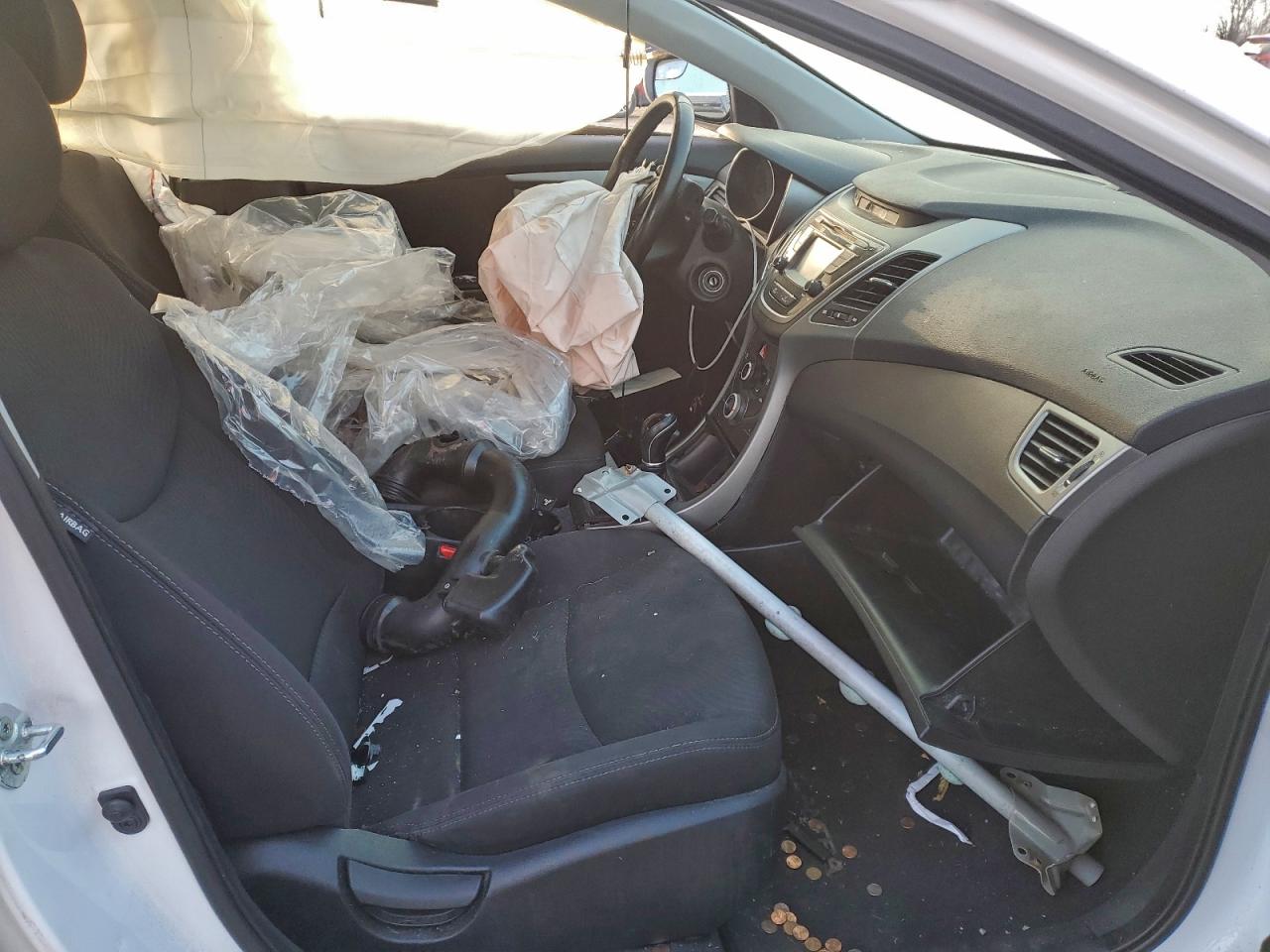2015 HYUNDAI ELANTRA SE photo 7