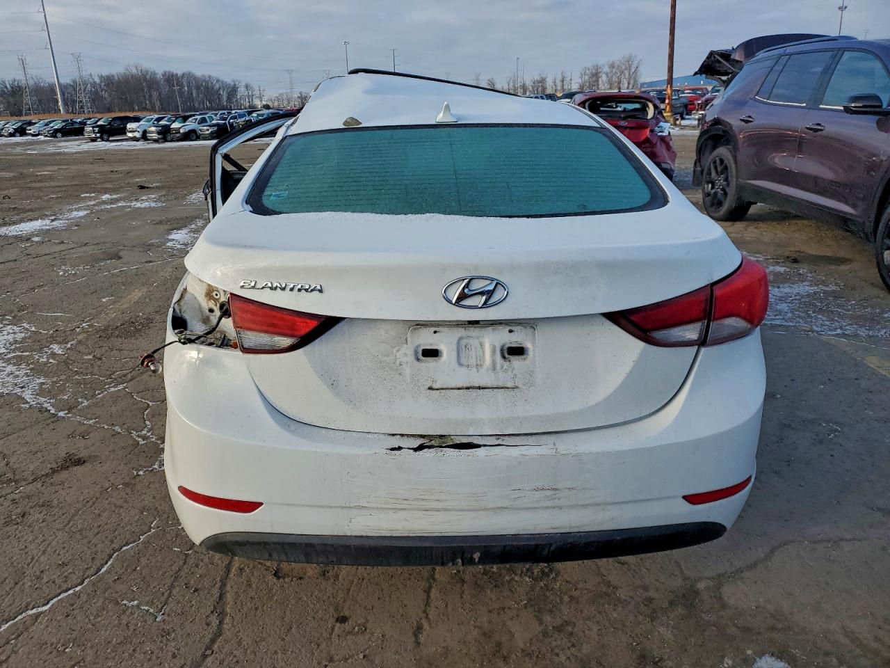 2015 HYUNDAI ELANTRA SE photo 6