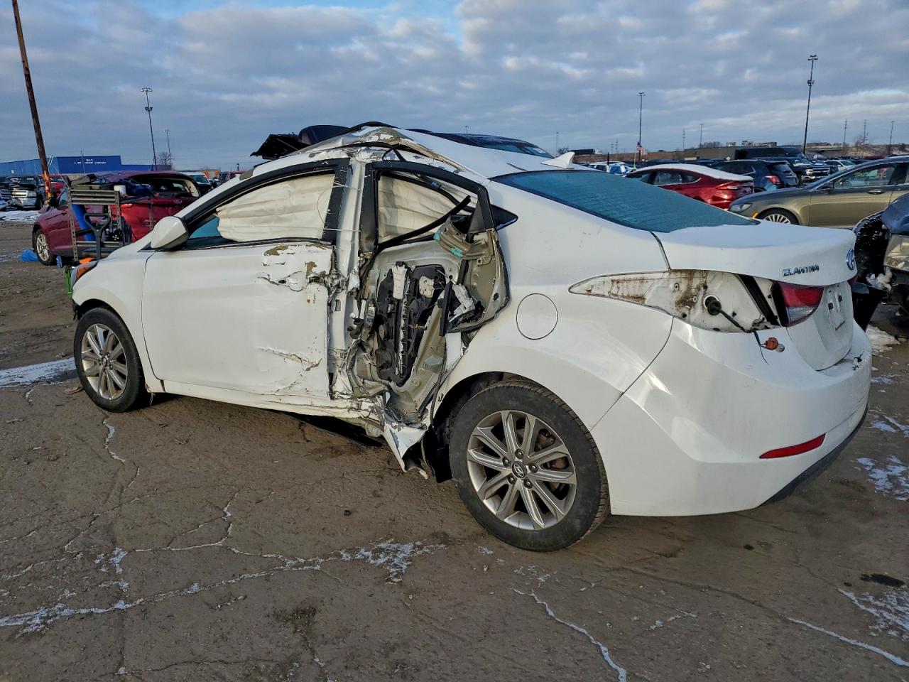 2015 HYUNDAI ELANTRA SE photo 2