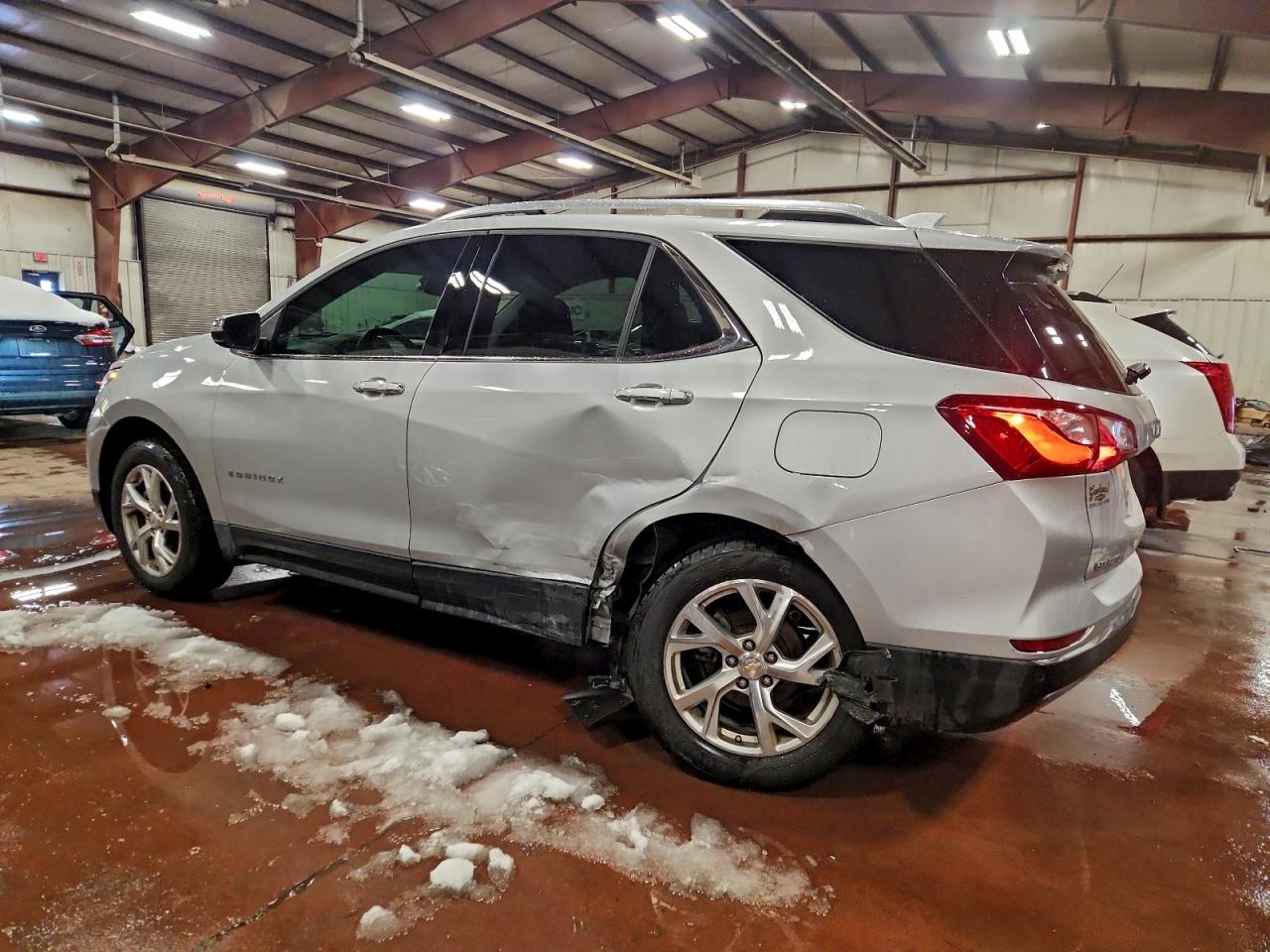 2020 CHEVROLET EQUINOX PREMIER photo 3