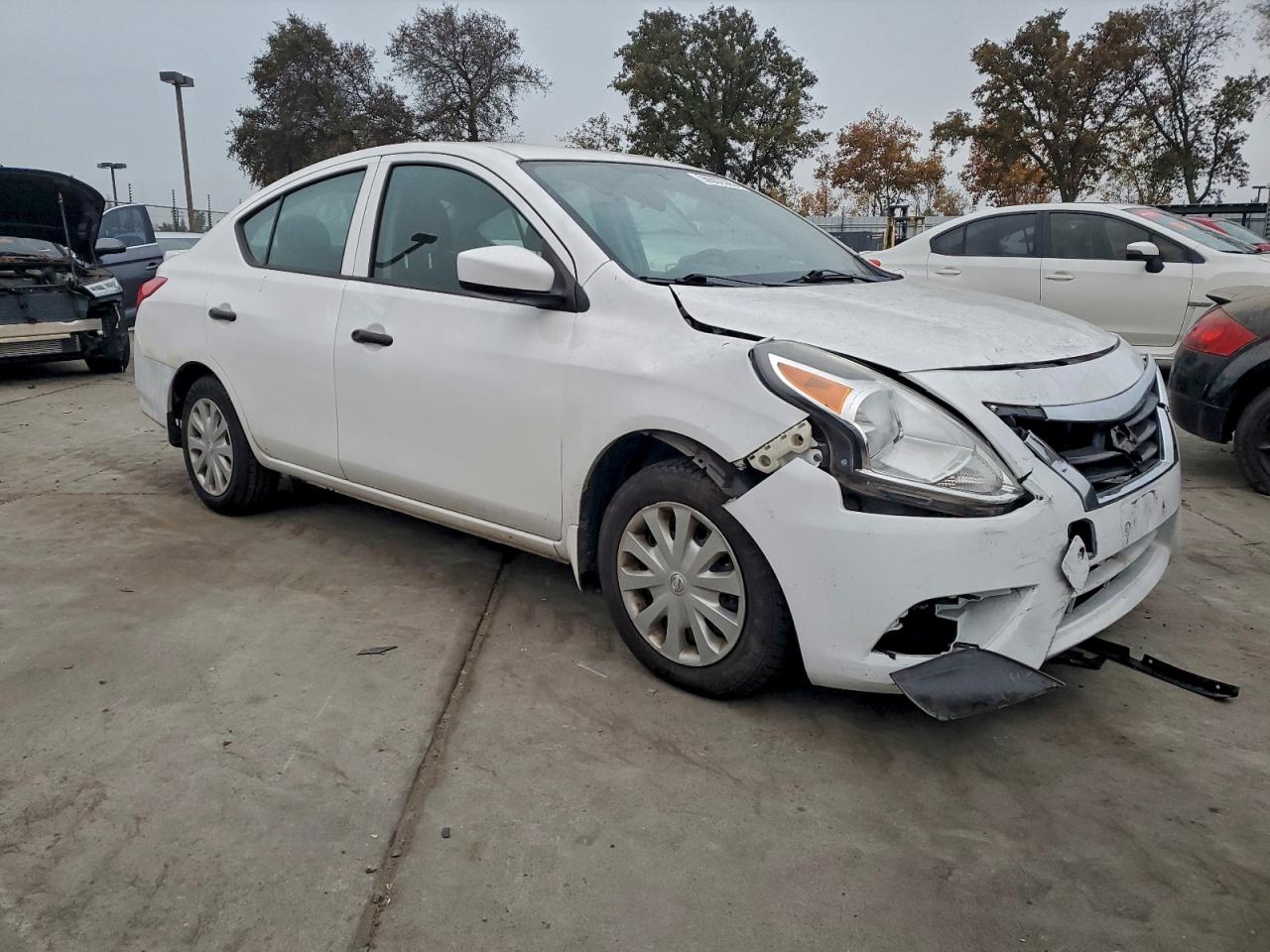 2018 NISSAN VERSA S photo 4