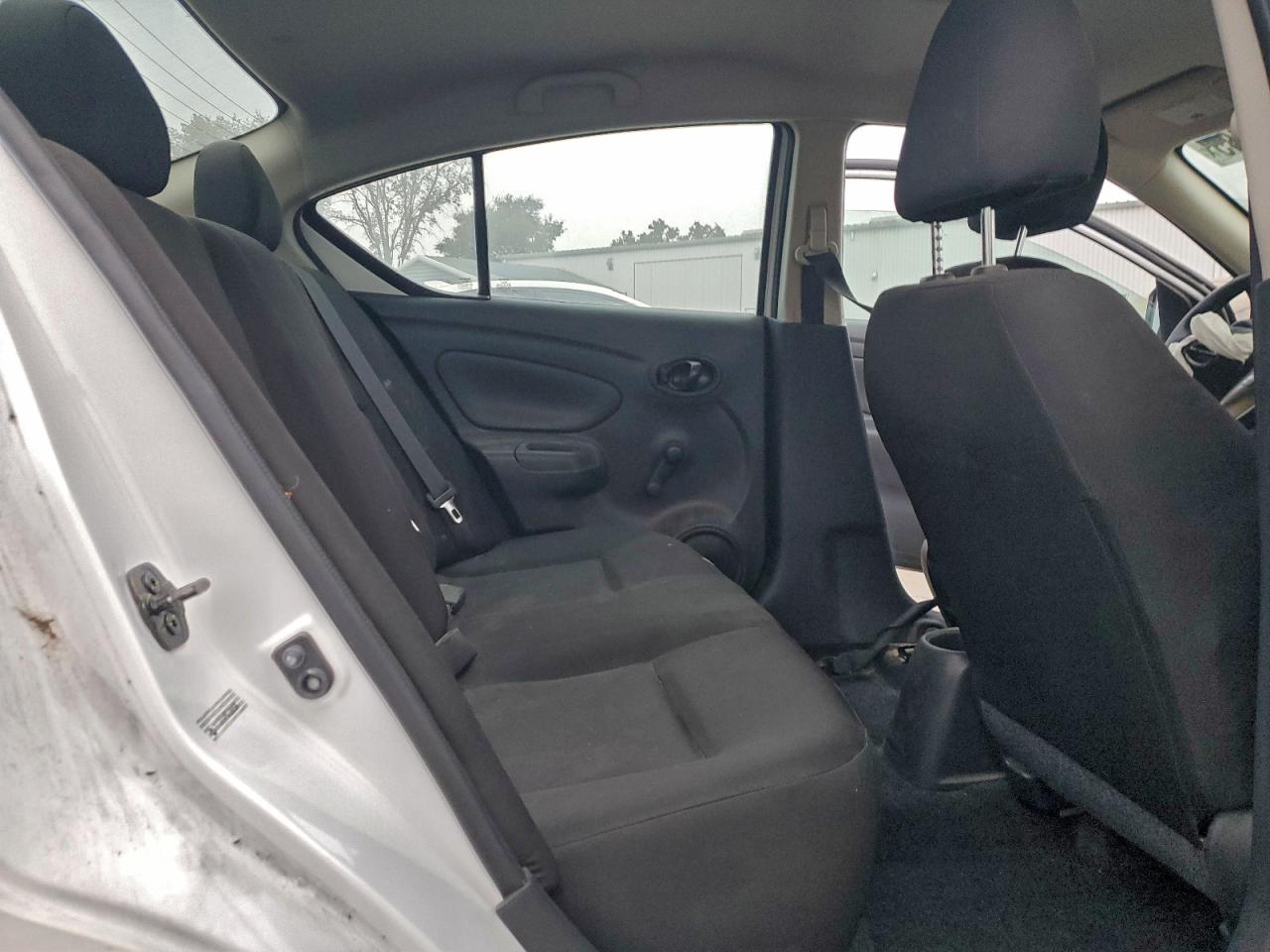 2018 NISSAN VERSA S photo 10