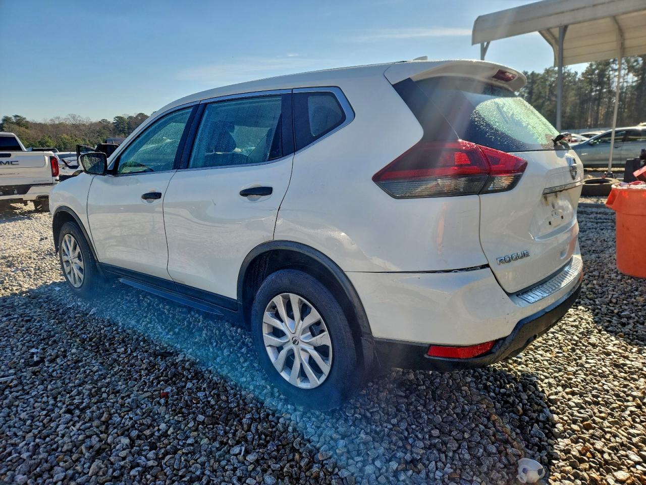 2018 NISSAN ROGUE S photo 2