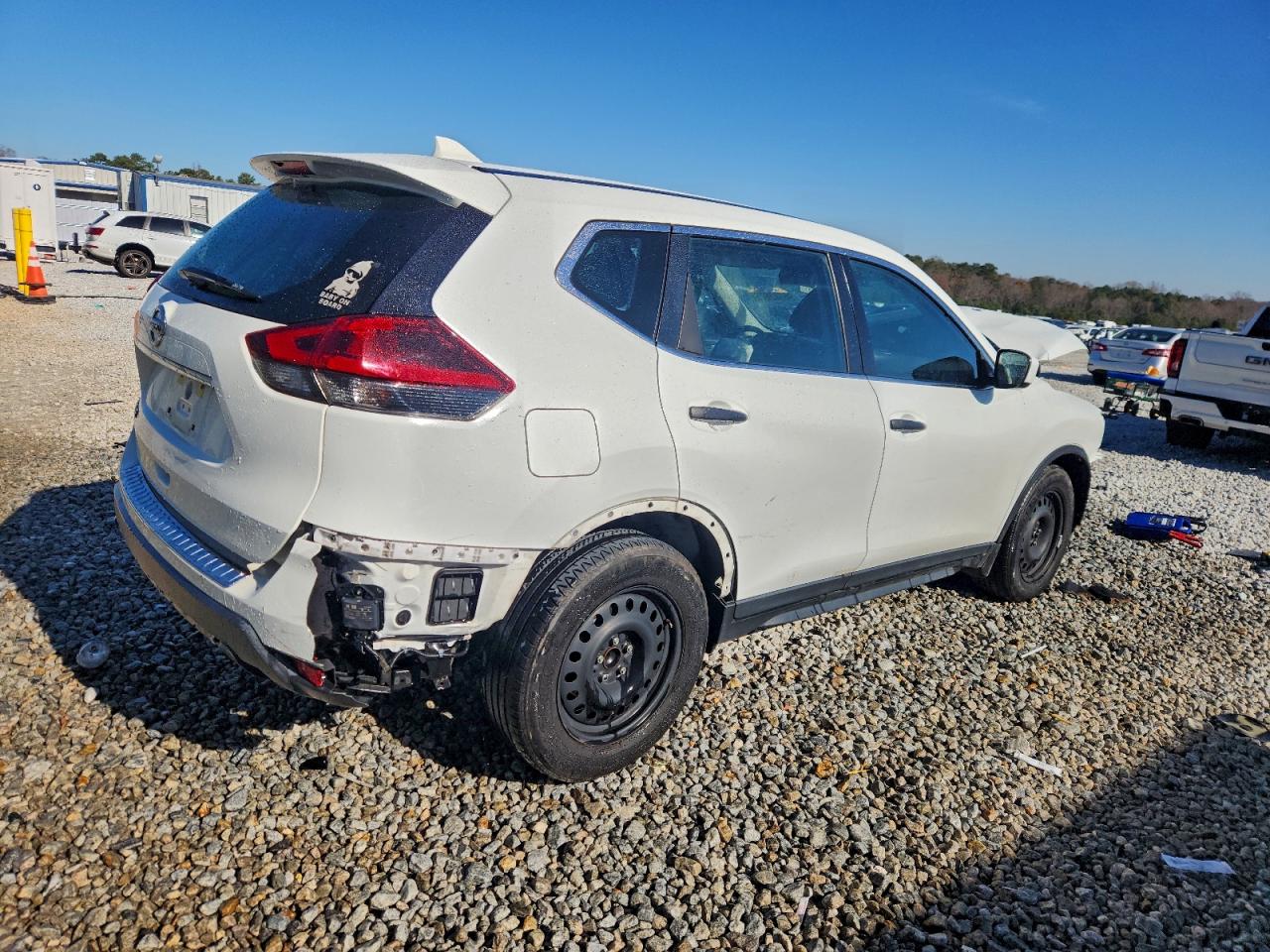 2018 NISSAN ROGUE S photo 3