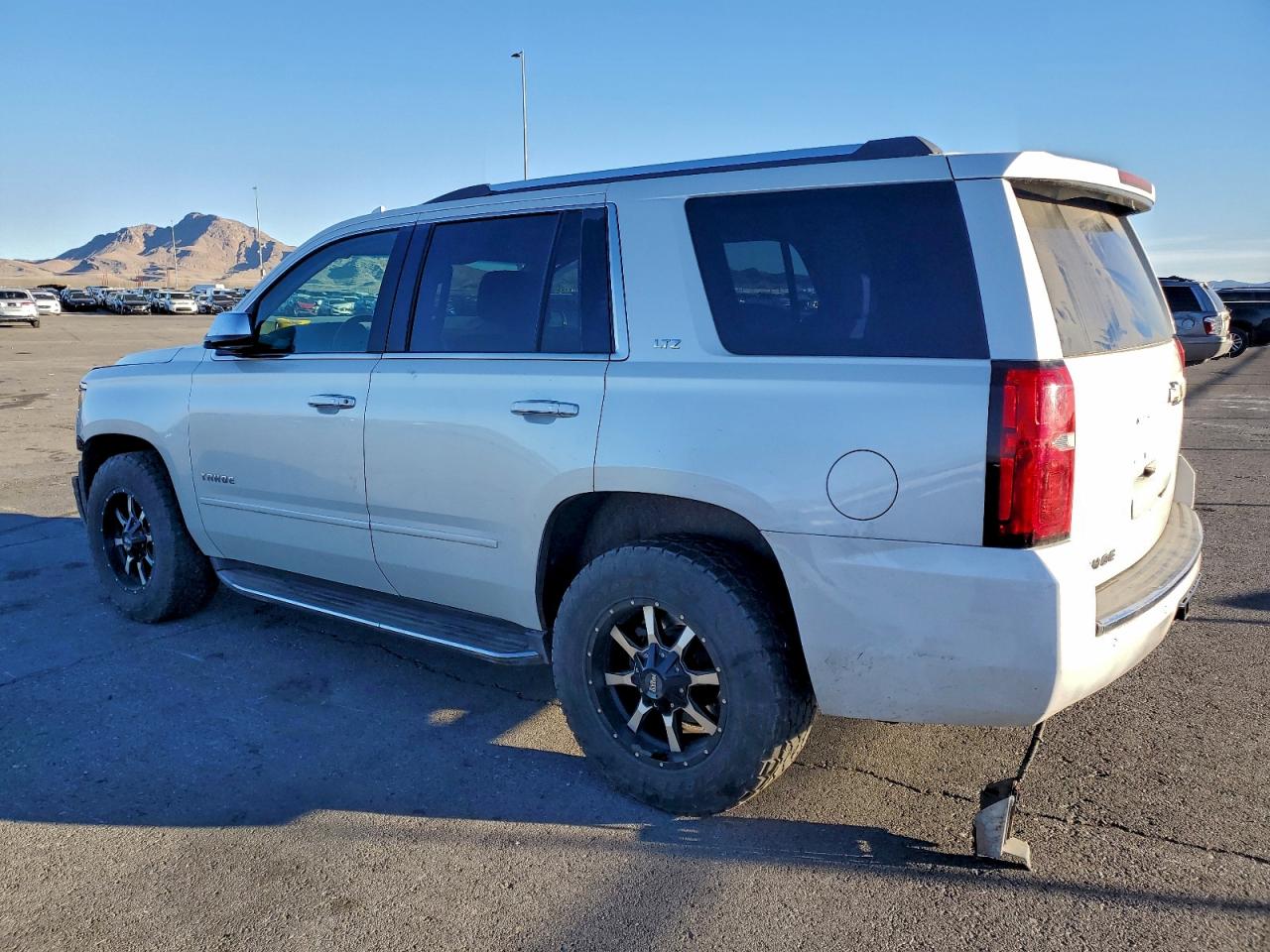 2016 CHEVROLET TAHOE K1500 LTZ photo 2