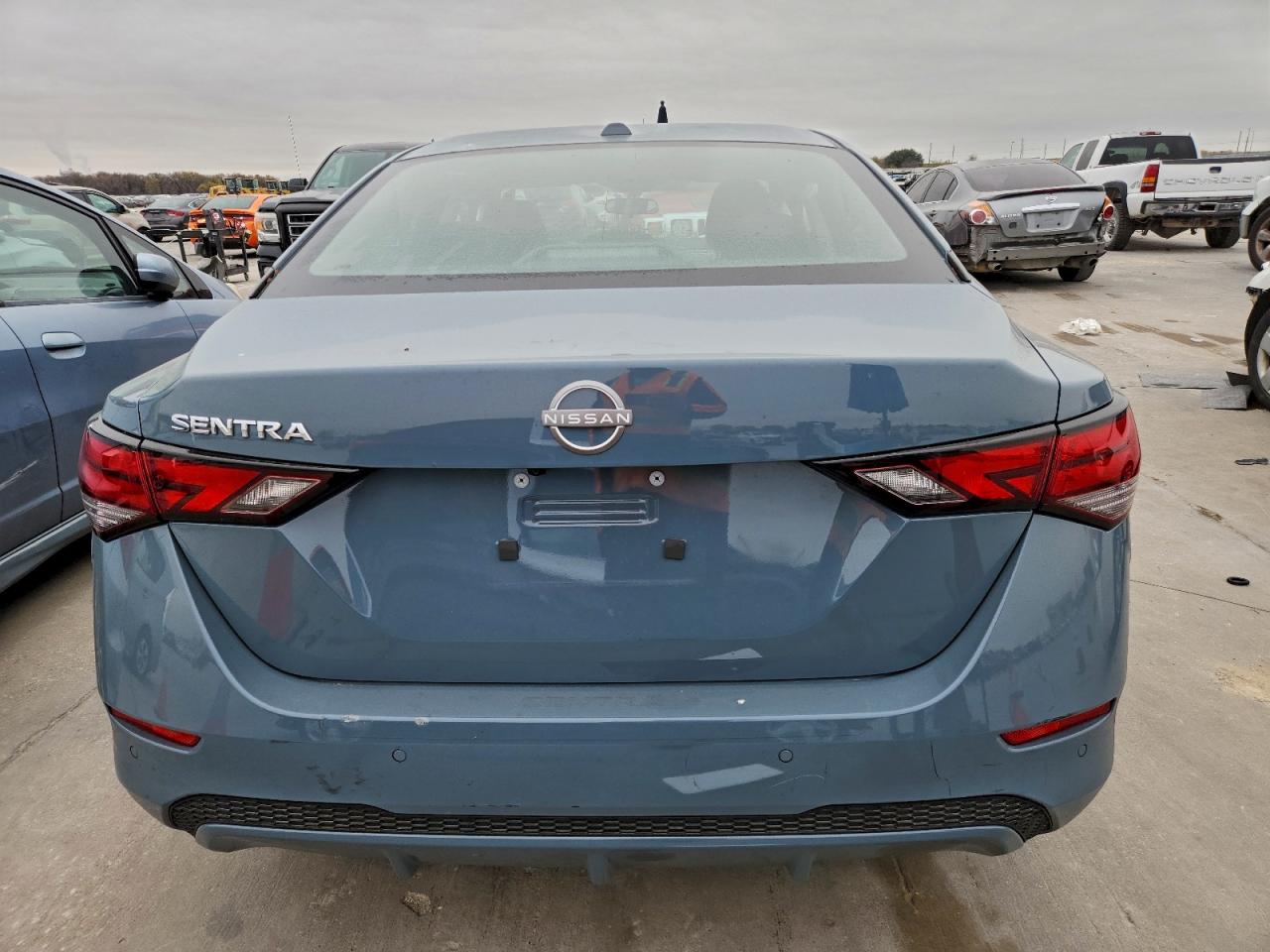 2025 NISSAN SENTRA SV photo 6