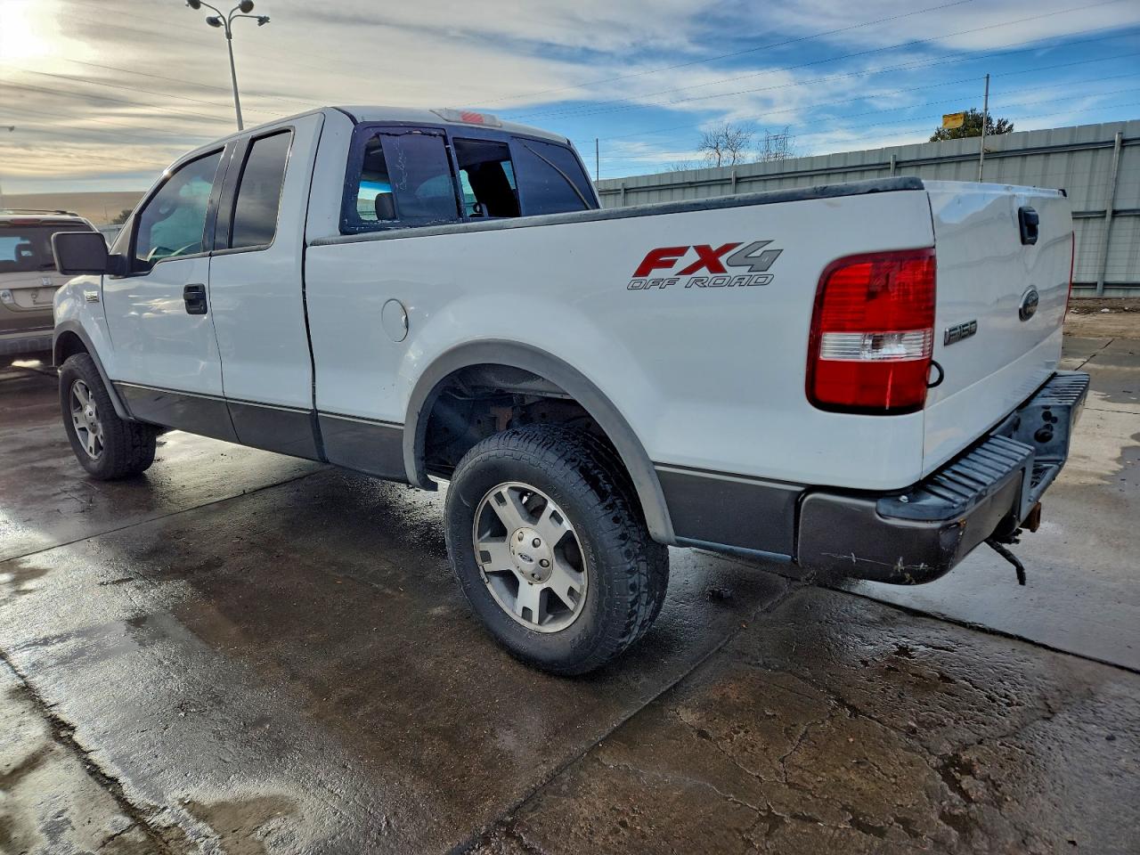 2004 FORD F150 photo 2
