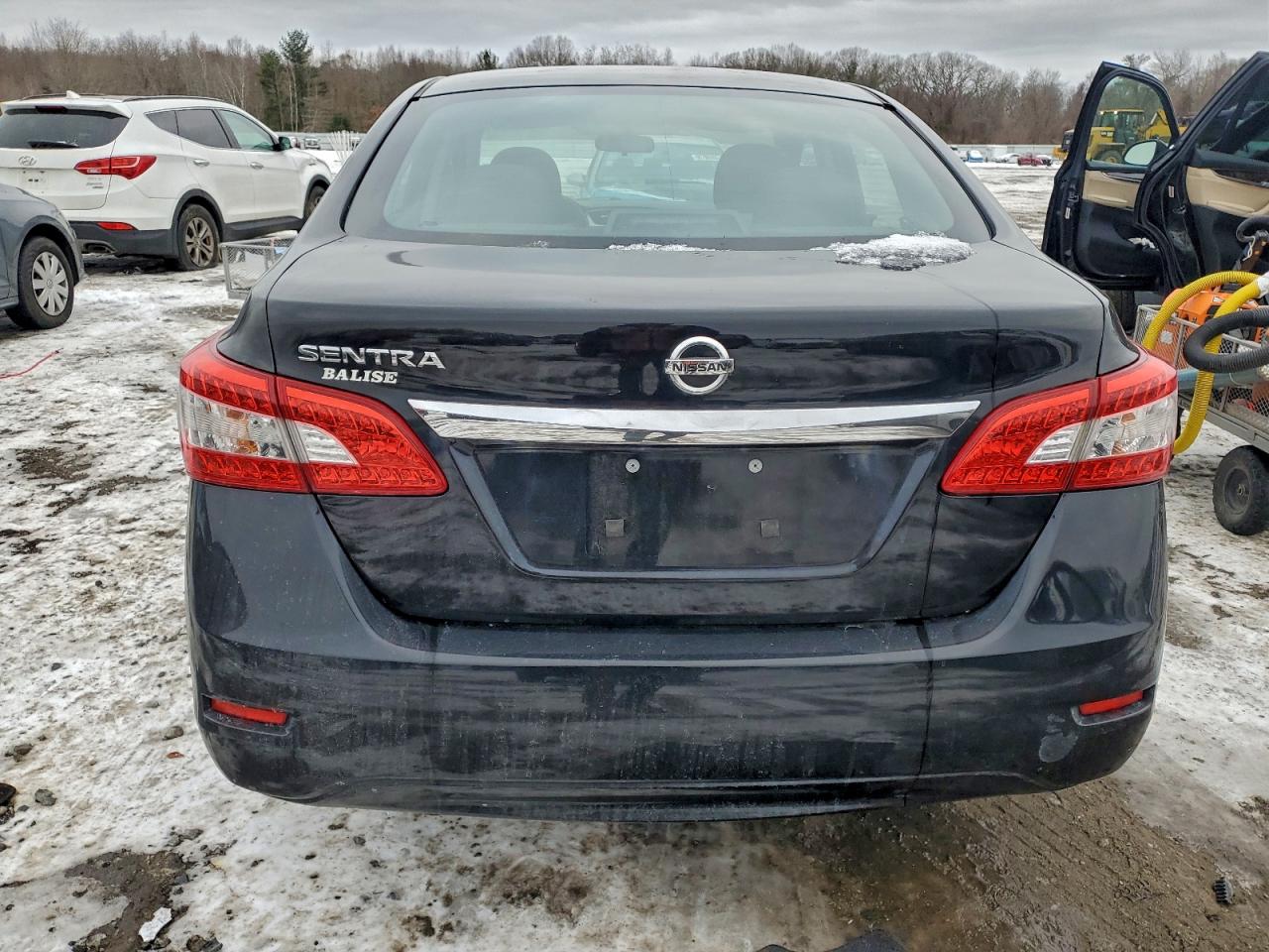 2015 NISSAN SENTRA S photo 11