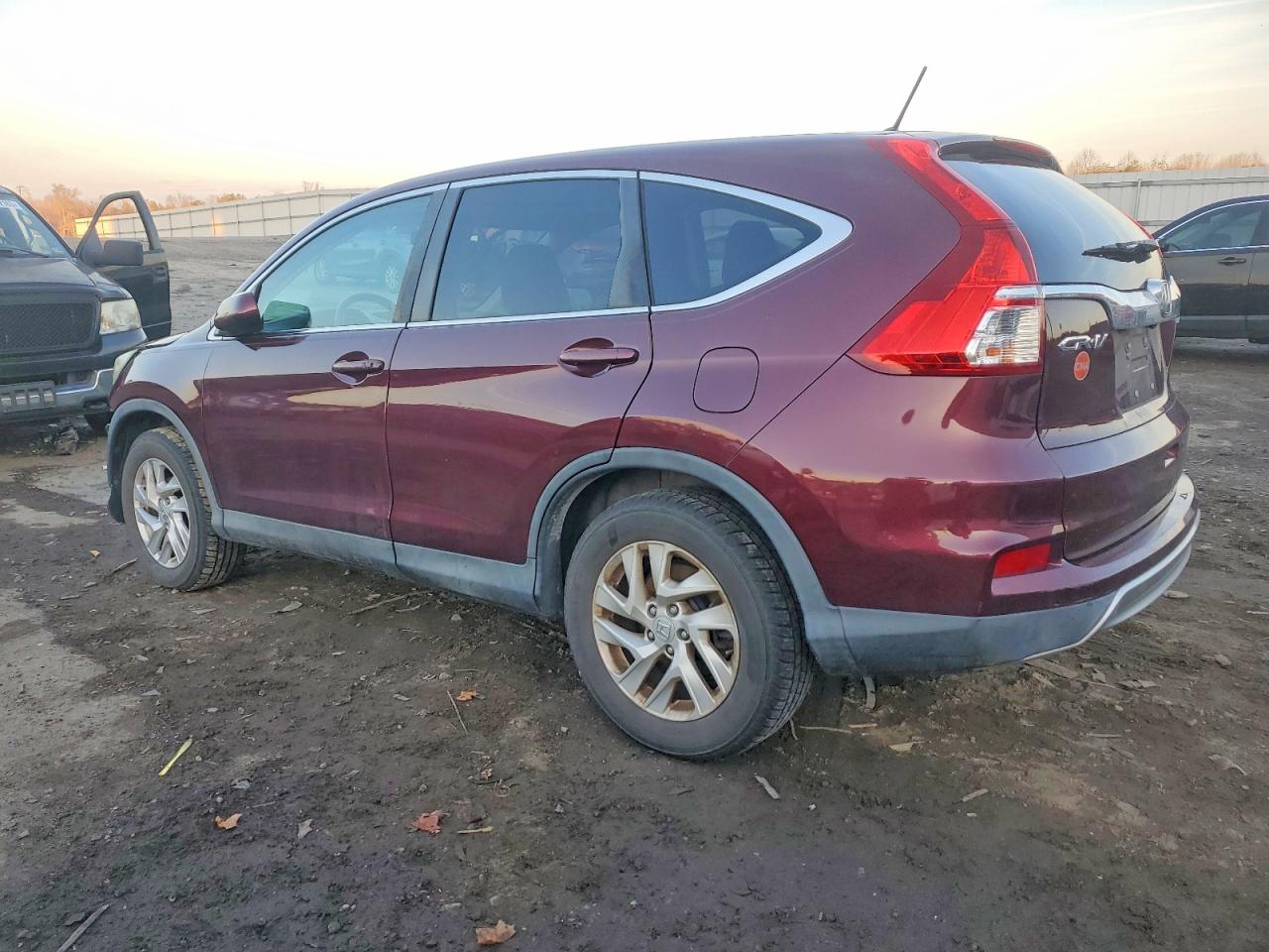 2015 HONDA CR-V EX photo 2