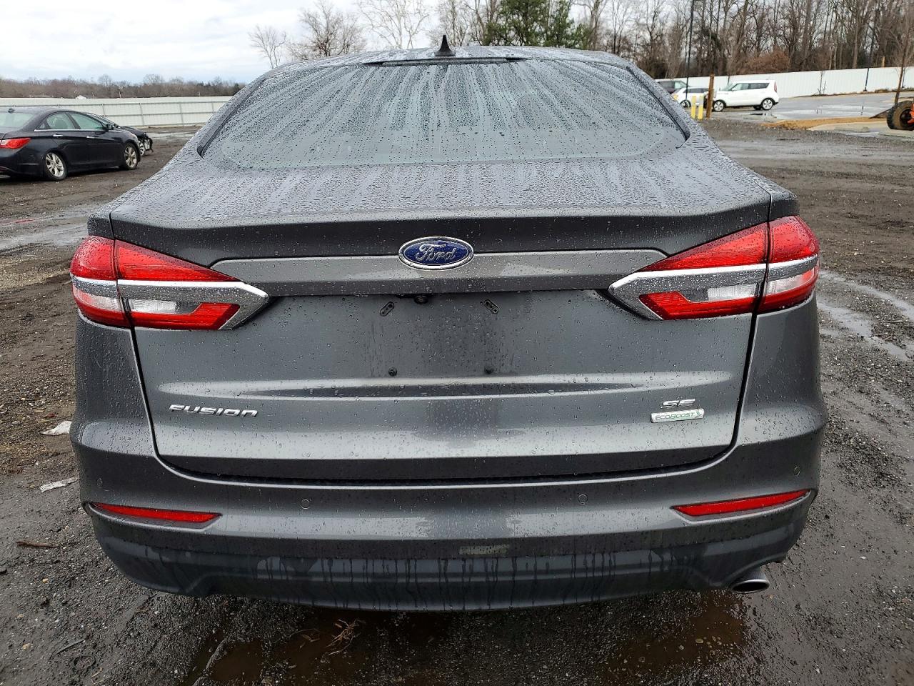 2019 FORD FUSION SE photo 6