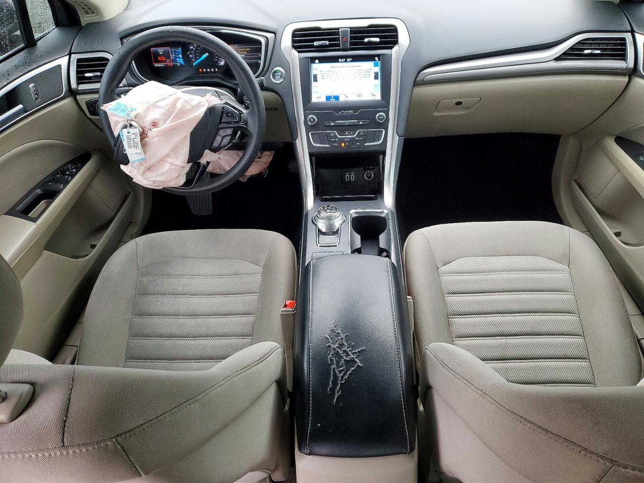 2019 FORD FUSION SE photo 8