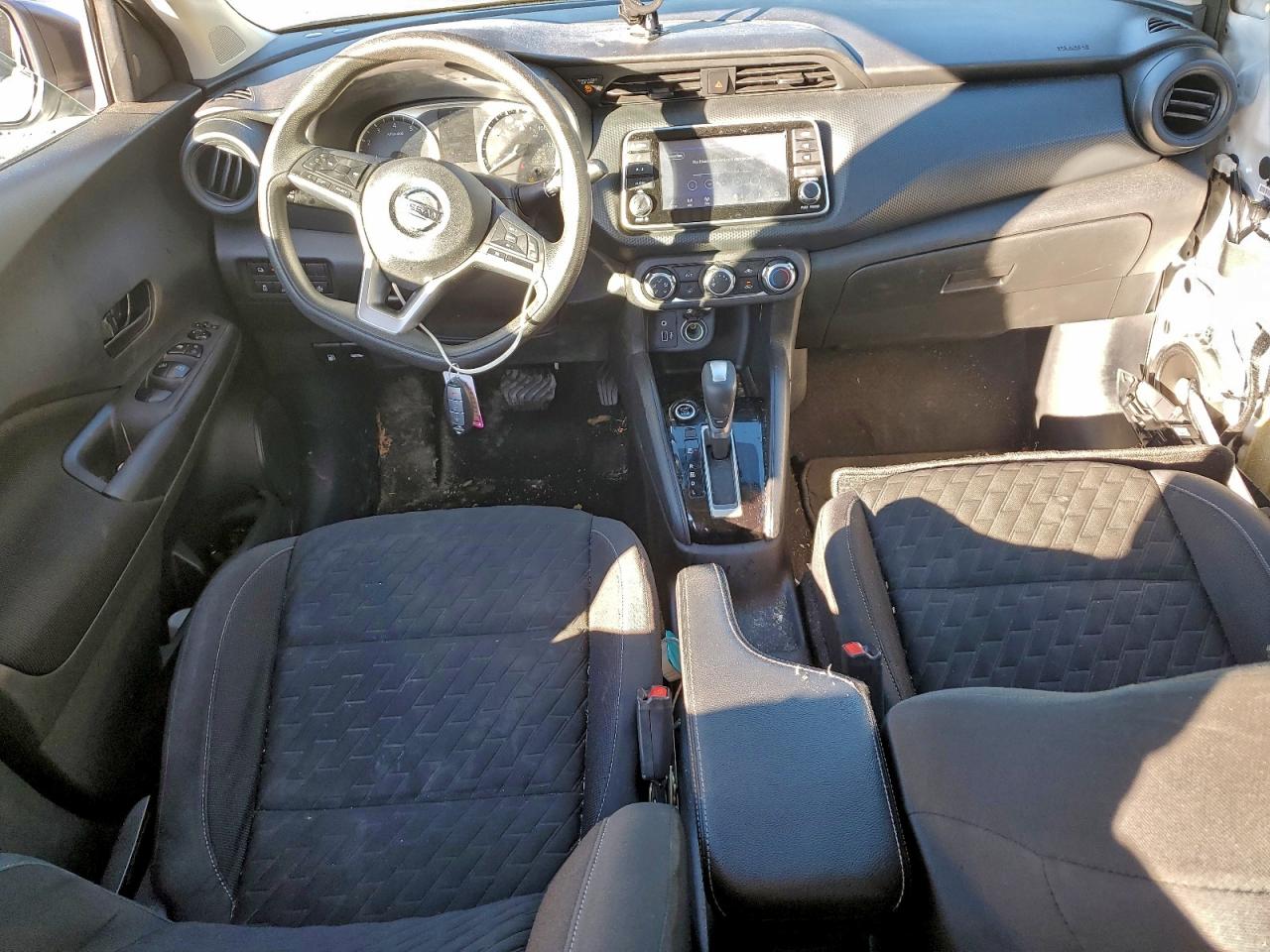 2021 NISSAN KICKS S photo 8