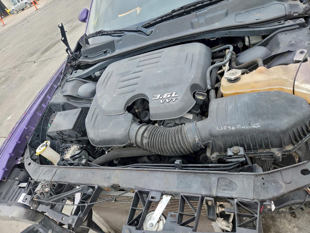 2016 DODGE CHALLENGER SXT photo 11