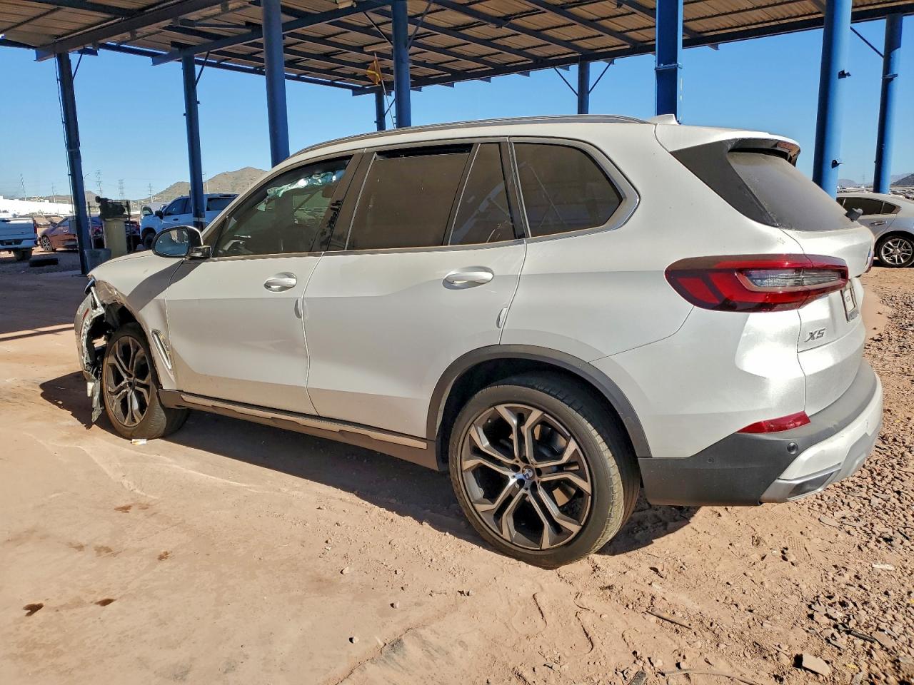 2022 BMW X5 XDRIVE40I photo 2