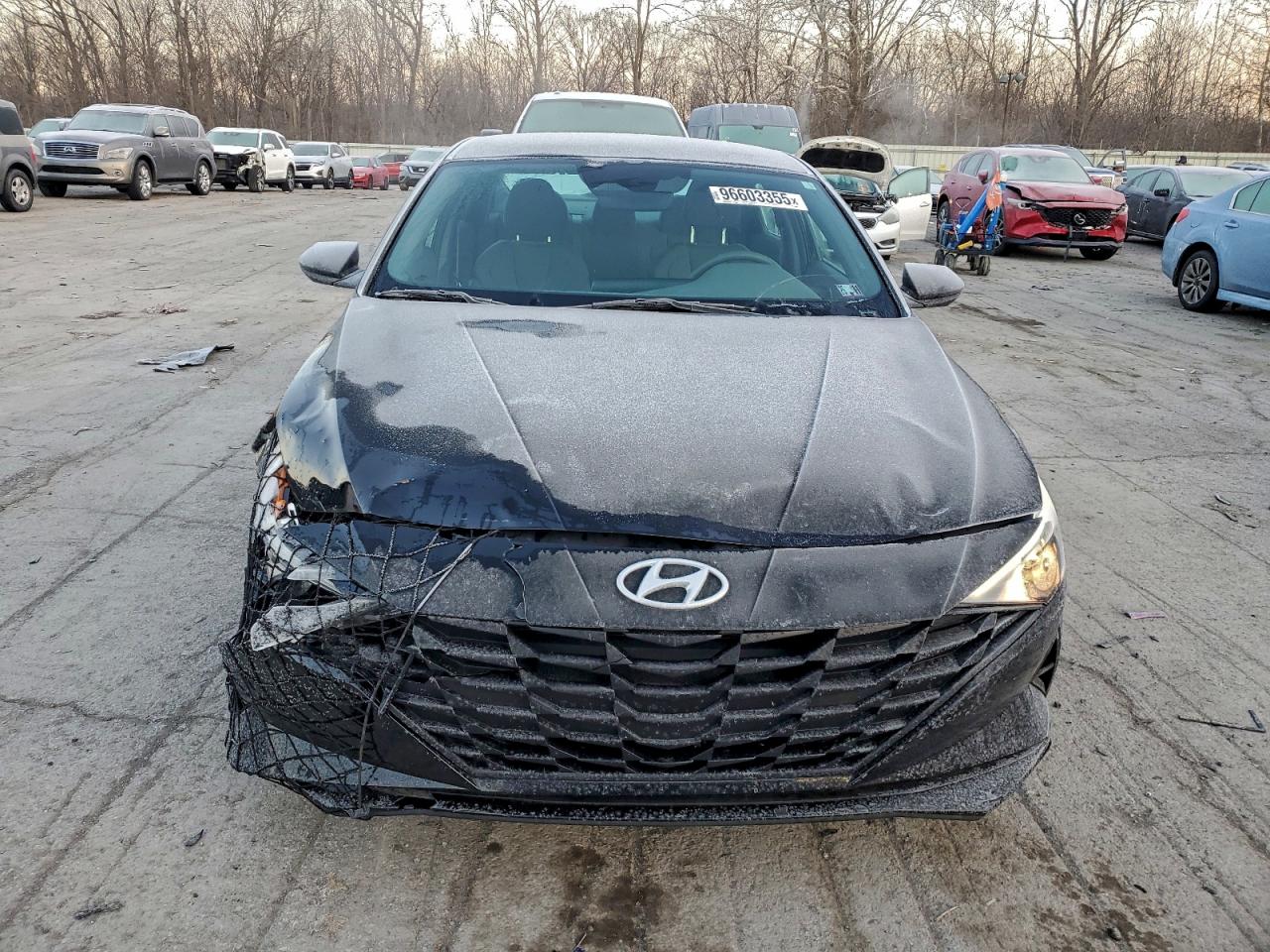 2023 HYUNDAI ELANTRA SE photo 5