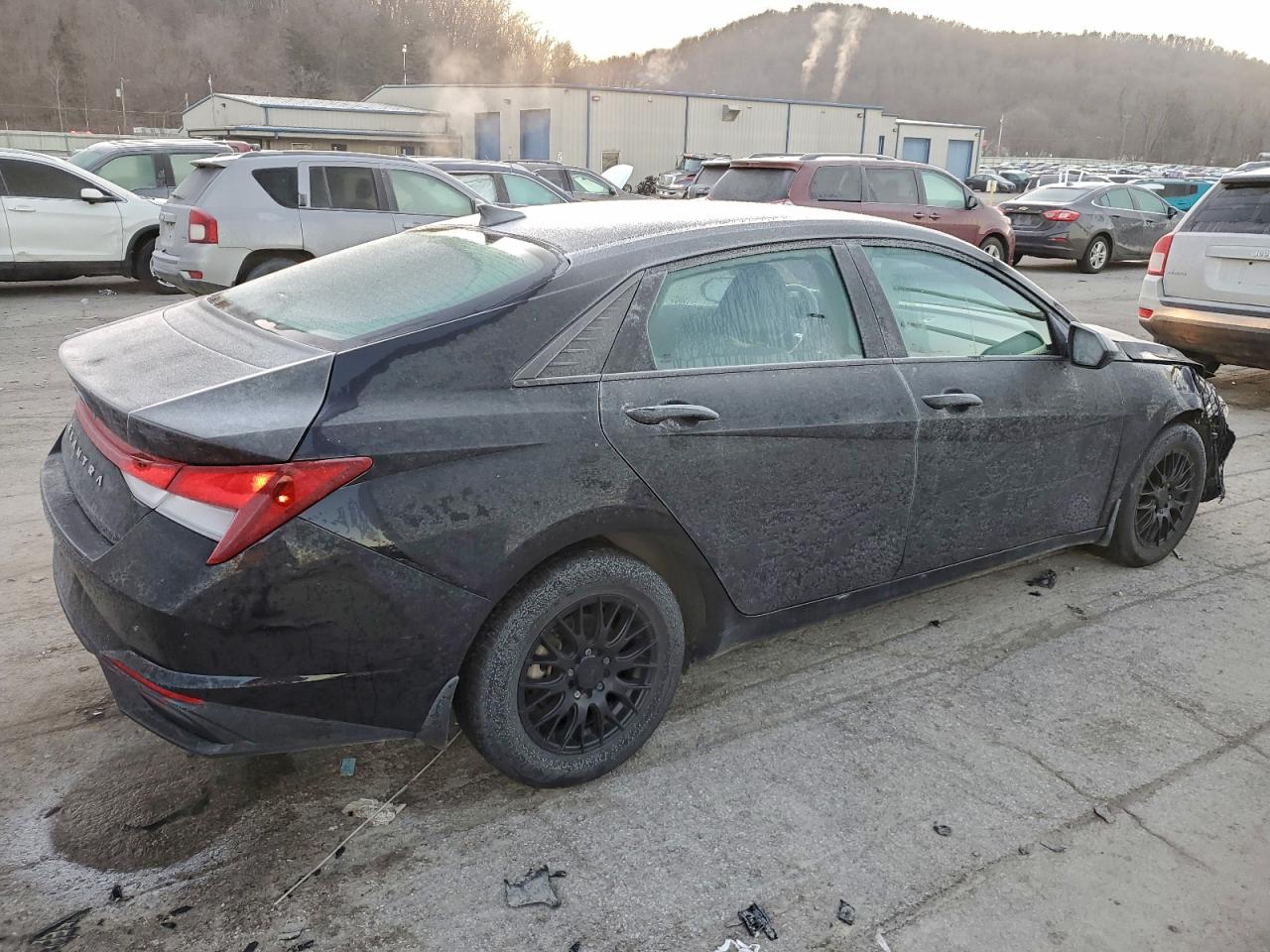 2023 HYUNDAI ELANTRA SE photo 3