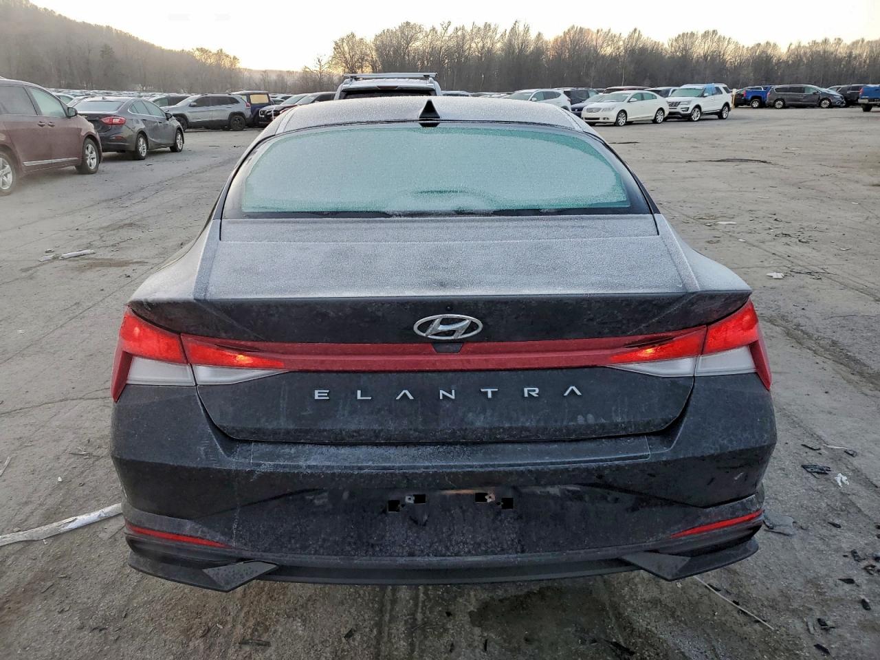 2023 HYUNDAI ELANTRA SE photo 6