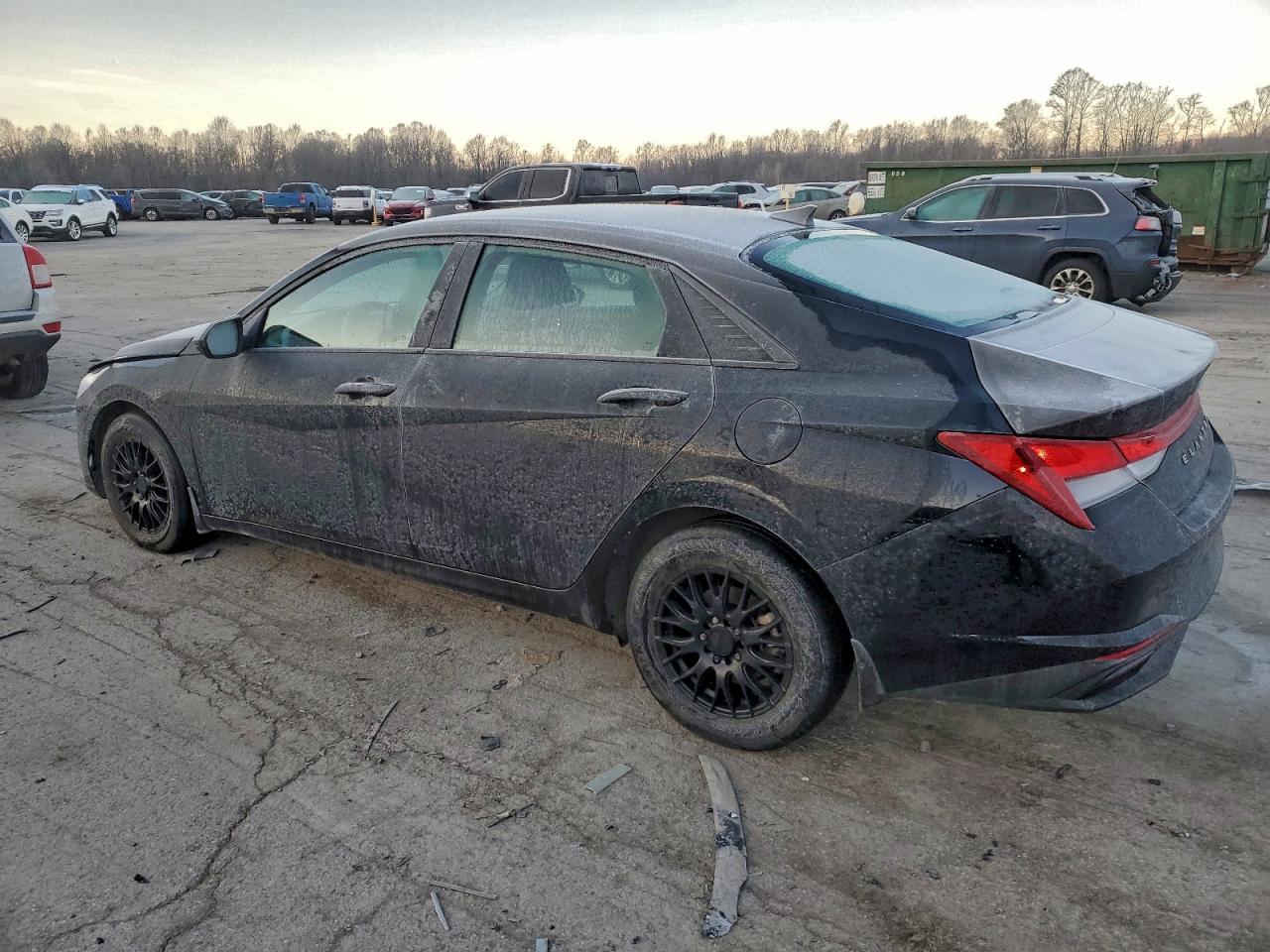 2023 HYUNDAI ELANTRA SE photo 2