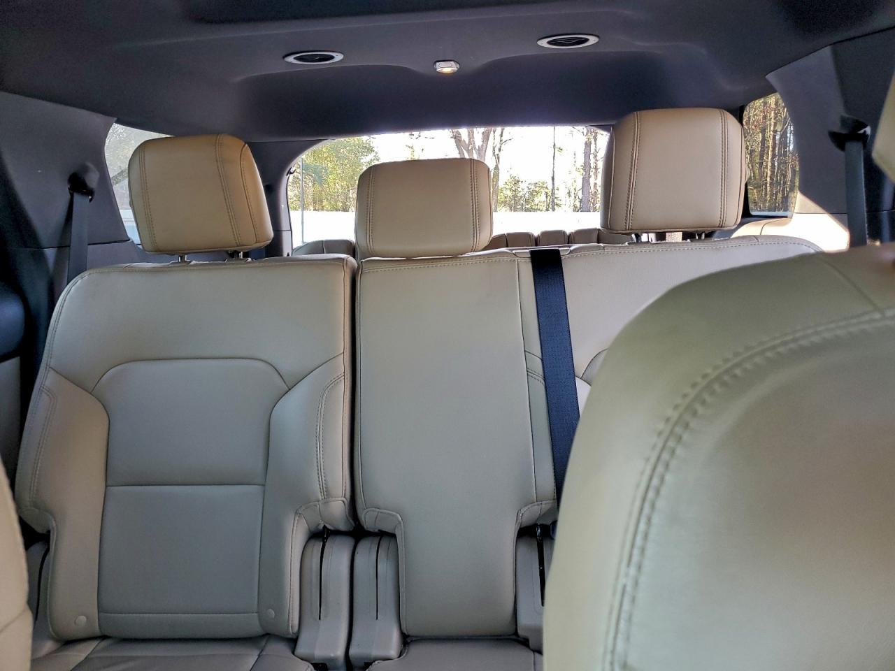 2017 FORD EXPLORER XLT photo 10