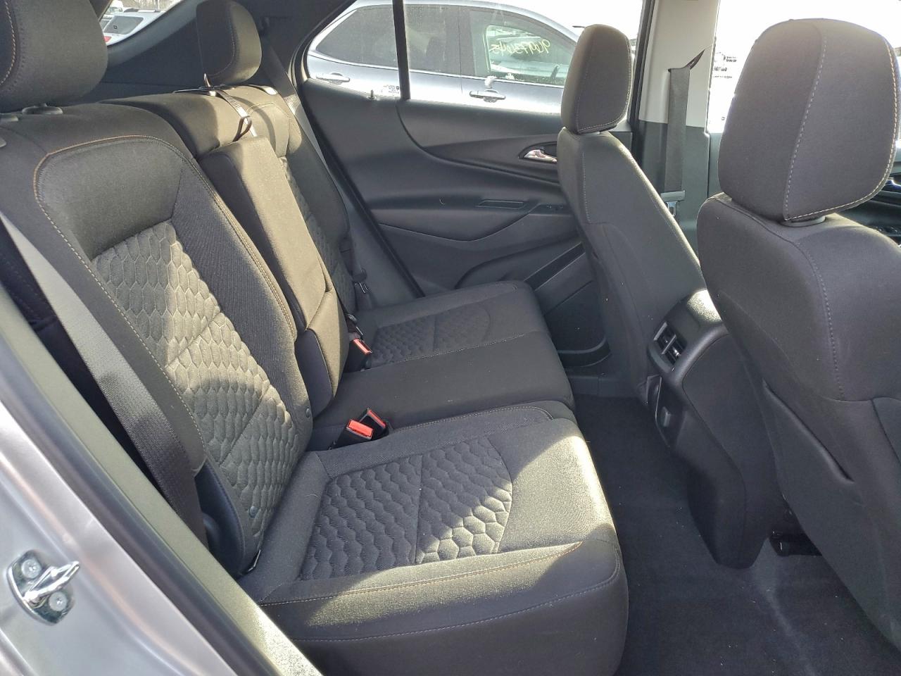 2018 CHEVROLET EQUINOX LT photo 11