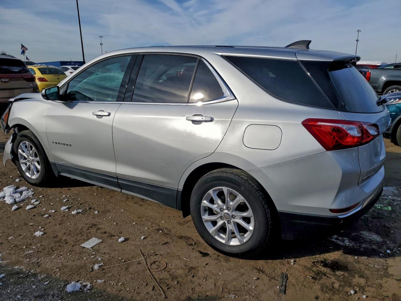 2018 CHEVROLET EQUINOX LT photo 2