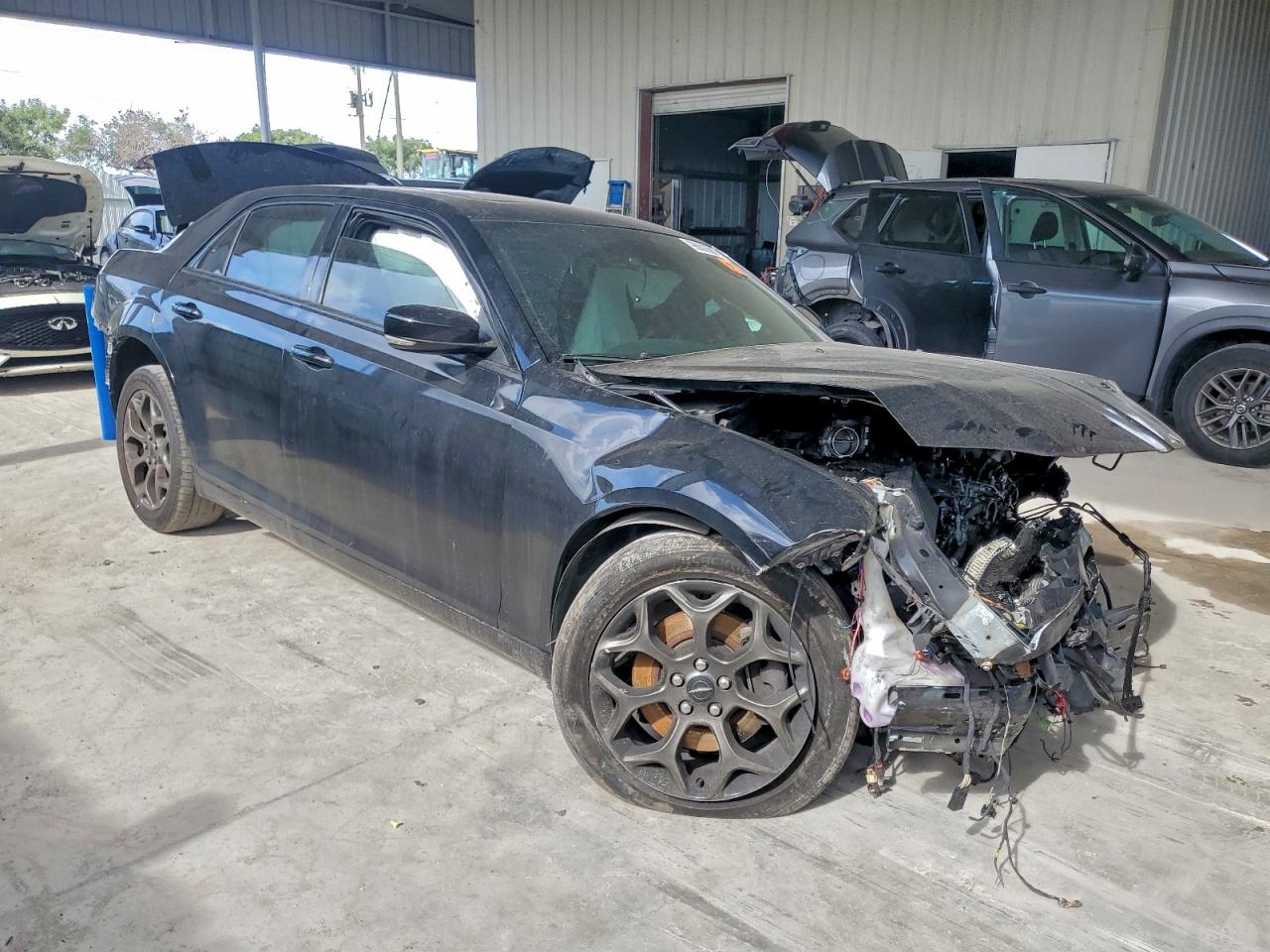2018 CHRYSLER 300 S photo 4