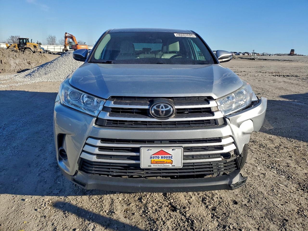 2019 TOYOTA HIGHLANDER LE photo 5