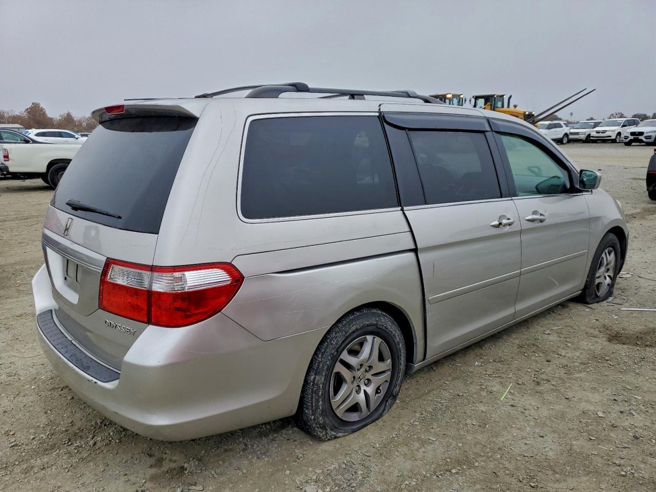 2005 HONDA ODYSSEY EX photo 3