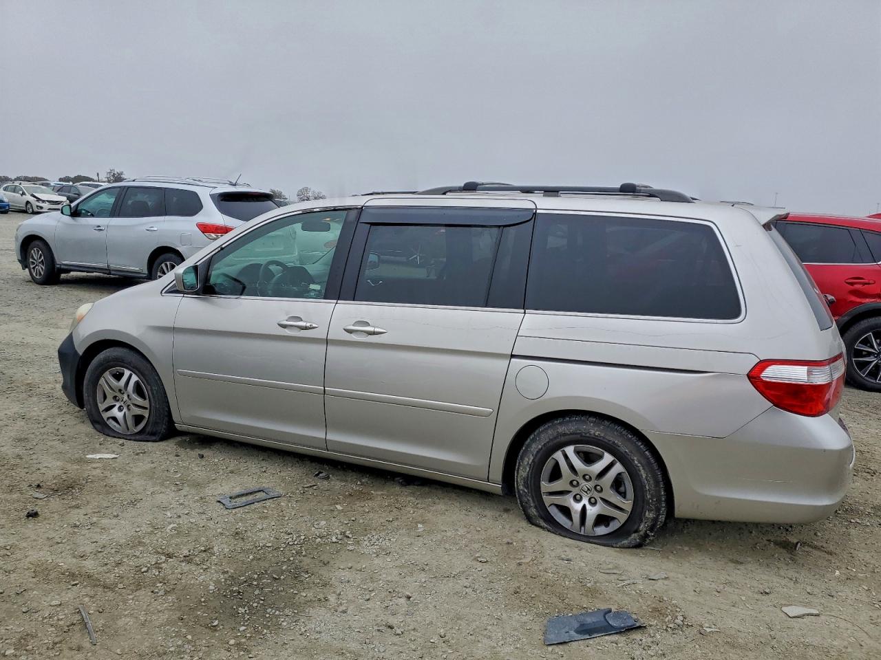 2005 HONDA ODYSSEY EX photo 2