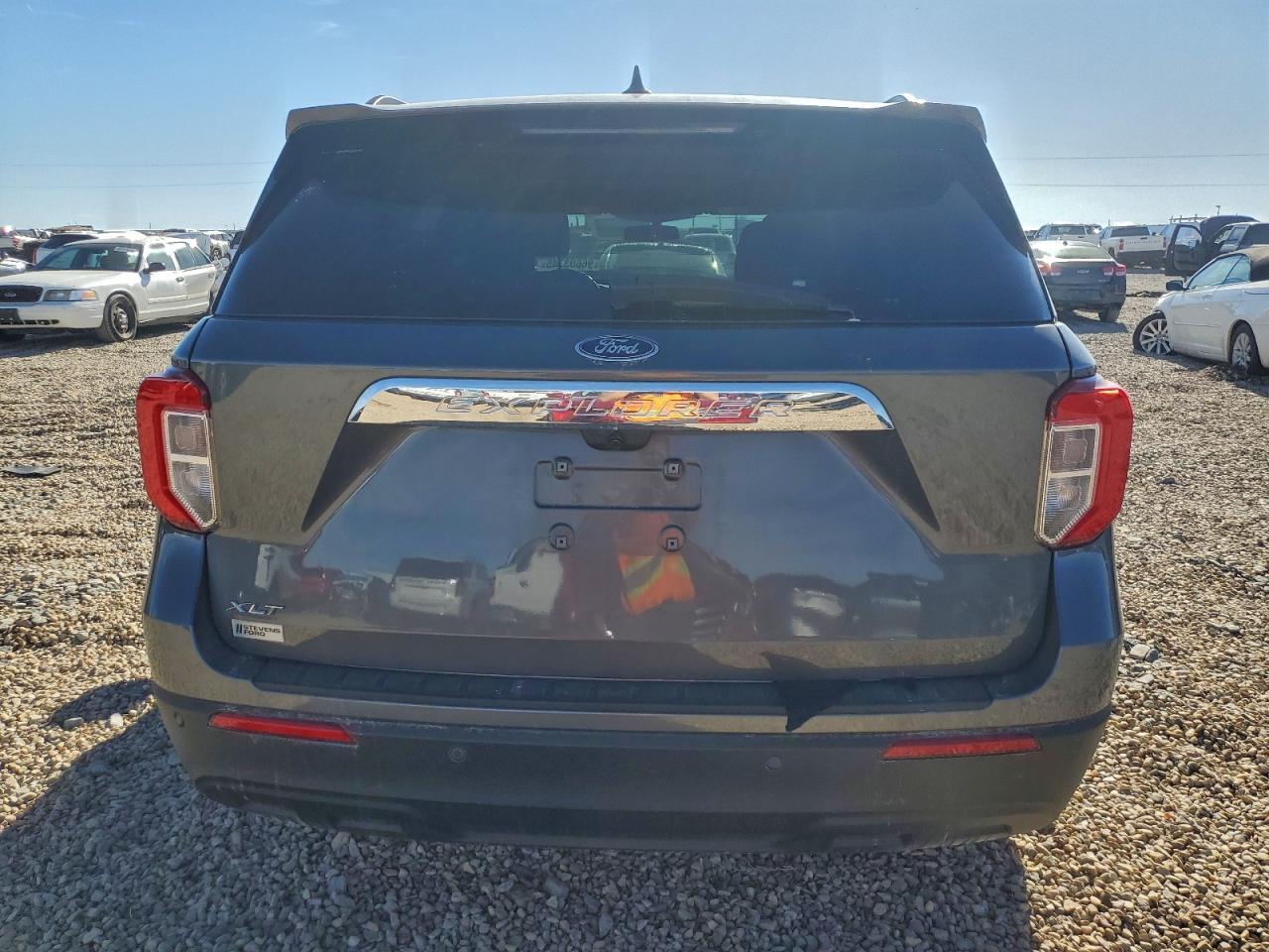 2023 FORD EXPLORER XLT photo 6