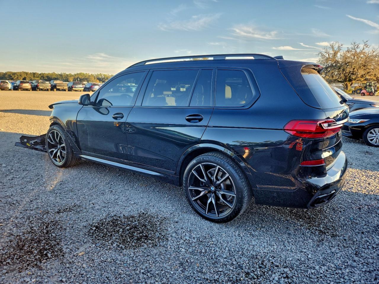 2021 BMW X7 XDRIVE40I photo 3