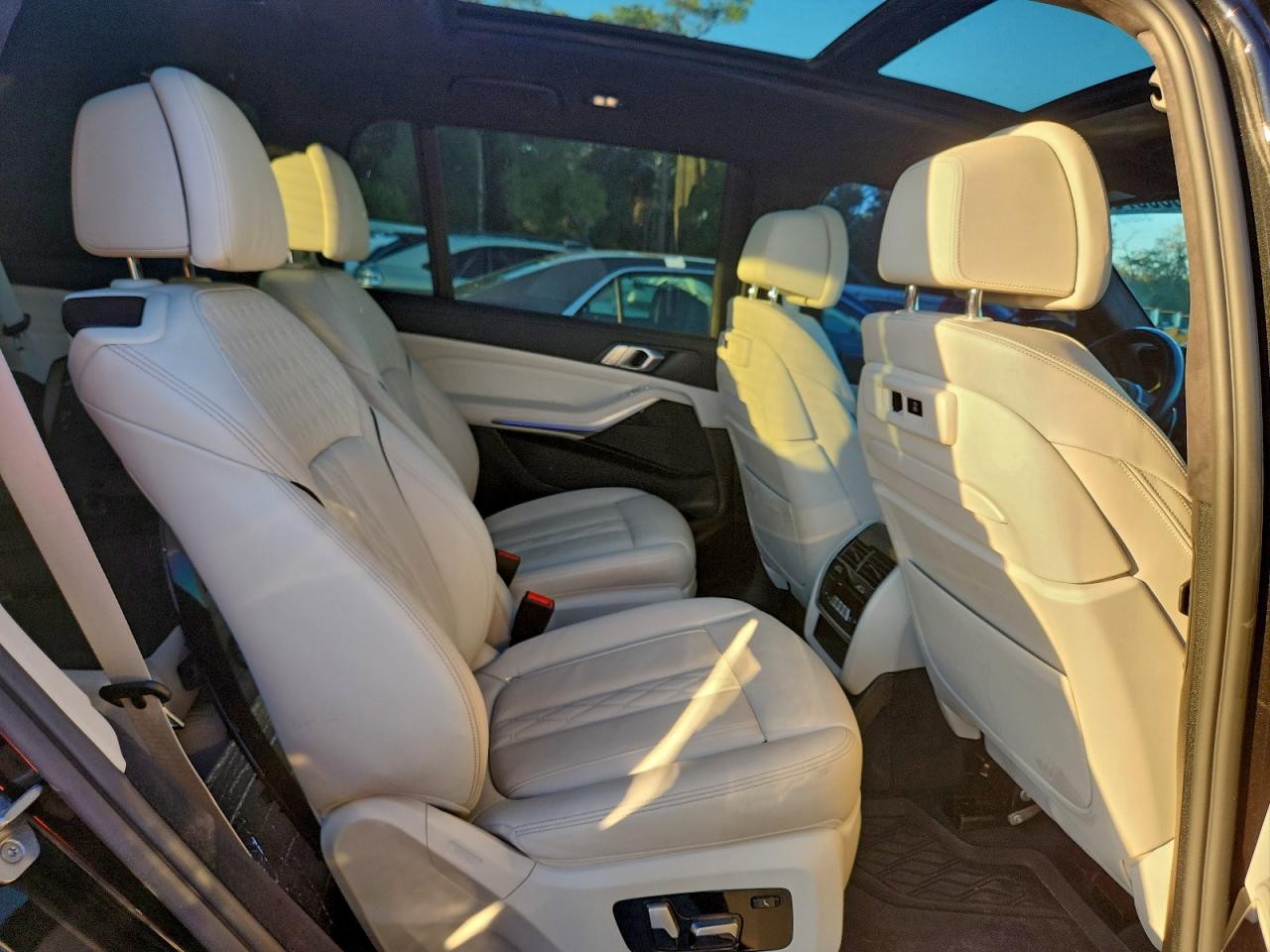 2021 BMW X7 XDRIVE40I photo 21