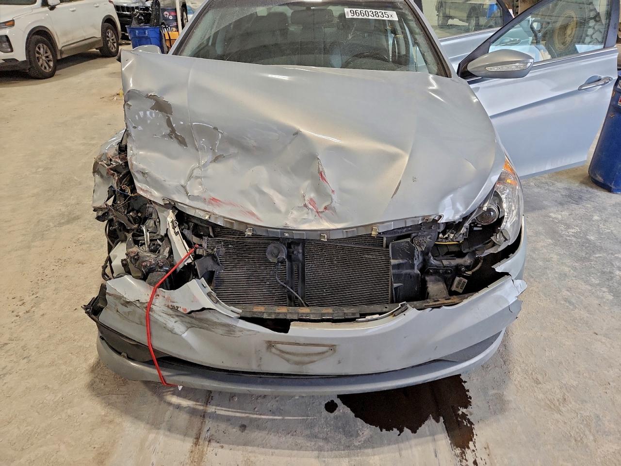 2014 HYUNDAI SONATA SE photo 11