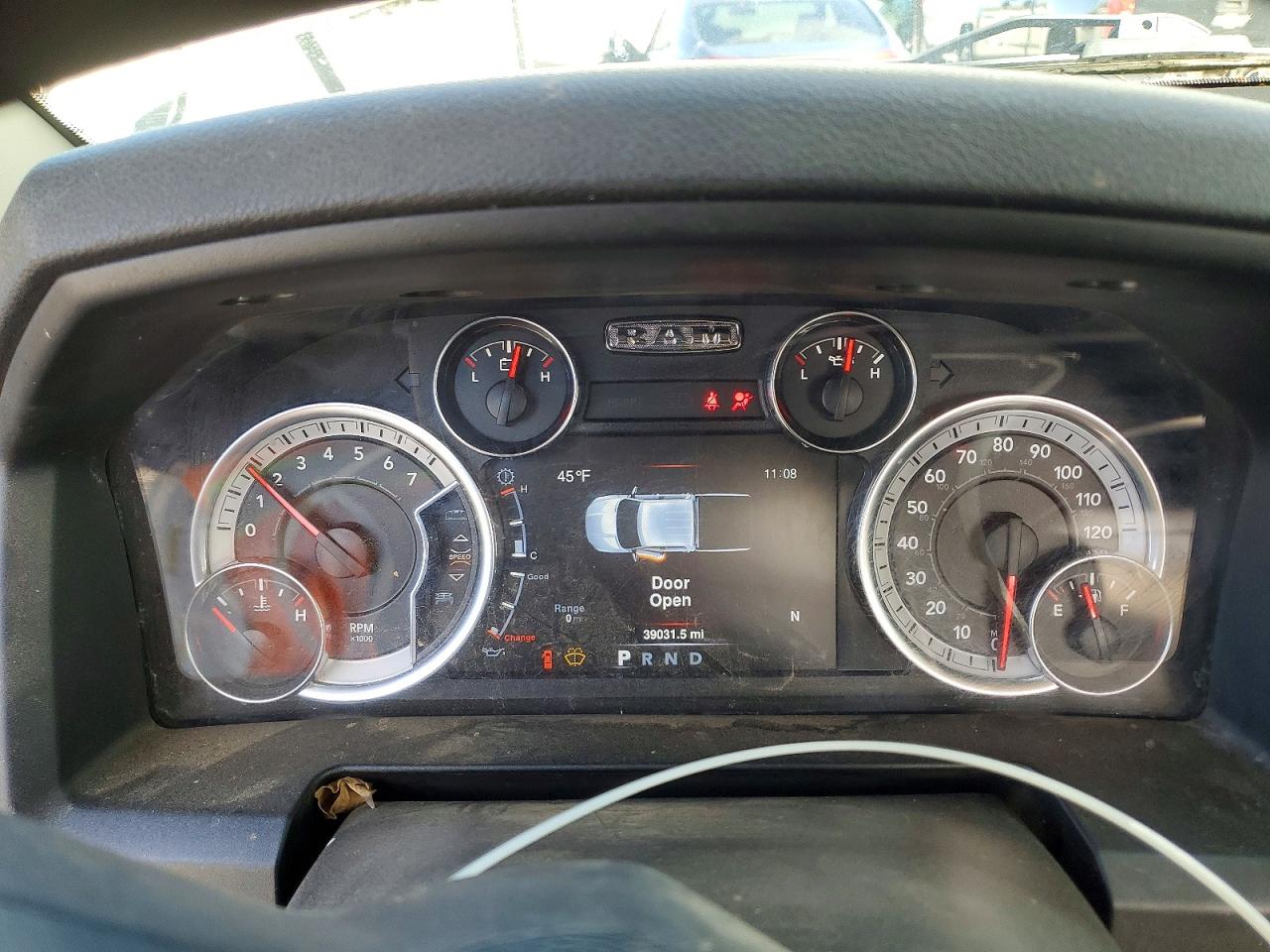 2022 RAM 1500 CLASSIC TRADESMAN photo 9